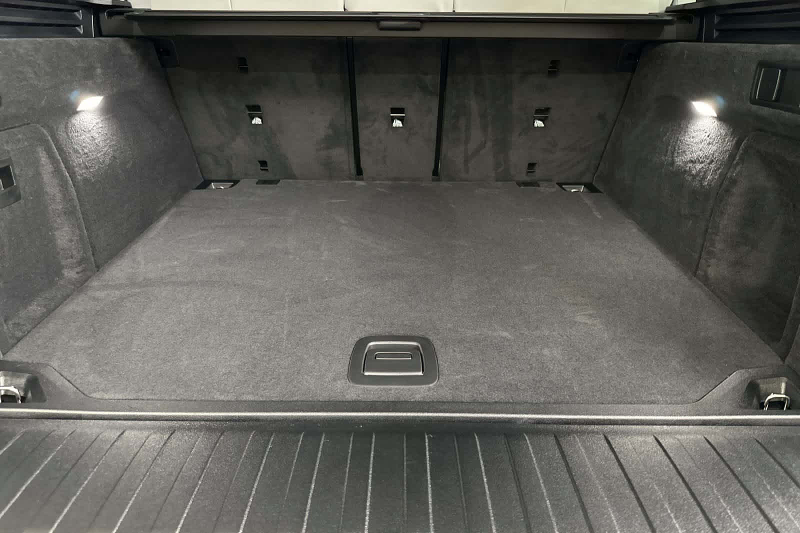 Thumbnail: 2026 BMW X5 - 15