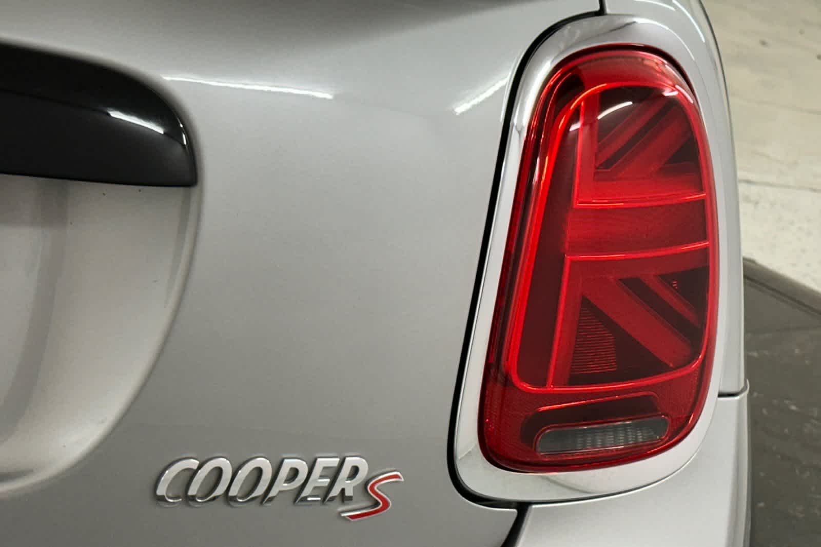 Thumbnail: 2024 MINI Cooper Convertible - 13