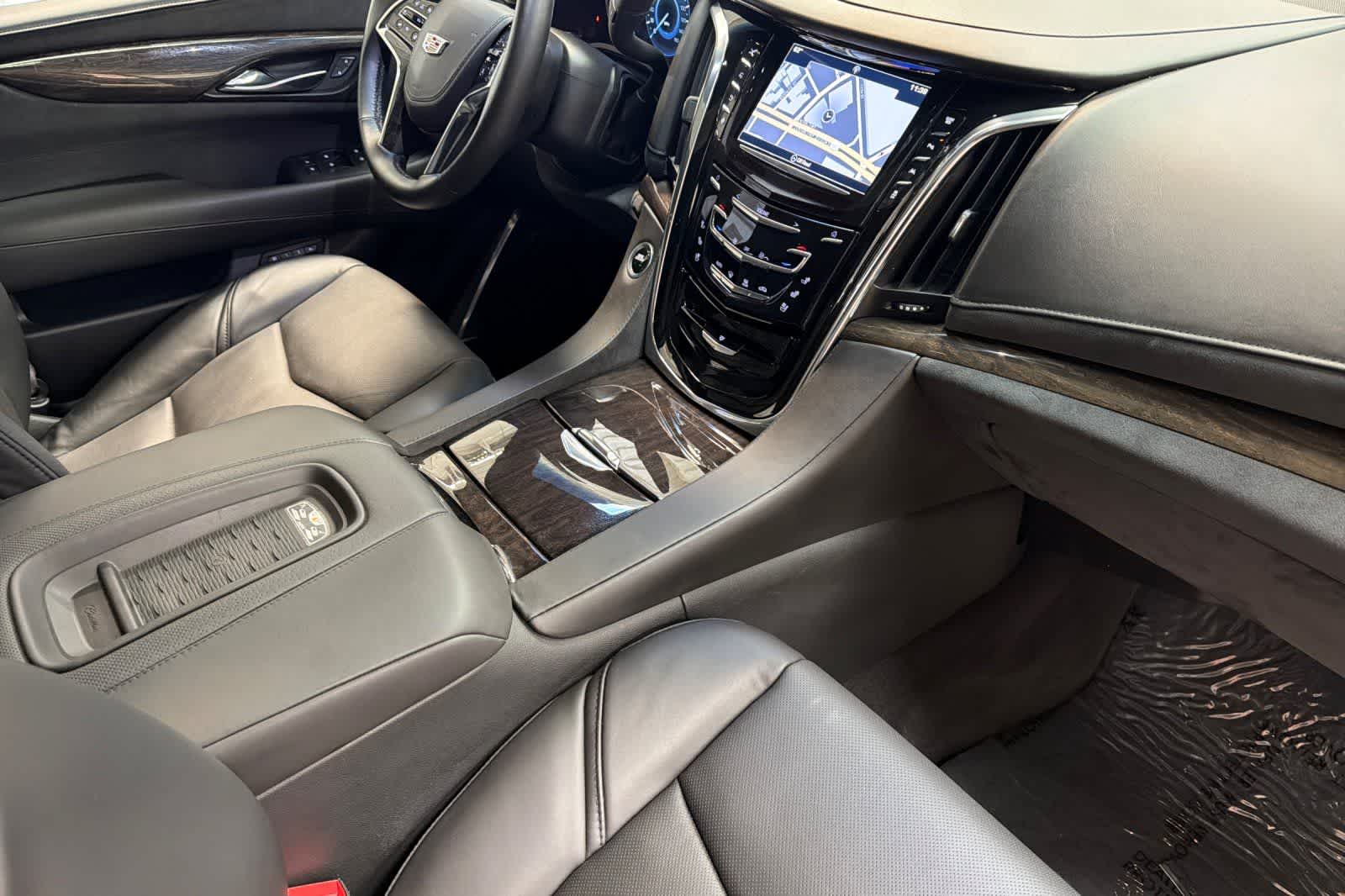 Thumbnail: 2016 Cadillac Escalade - 16