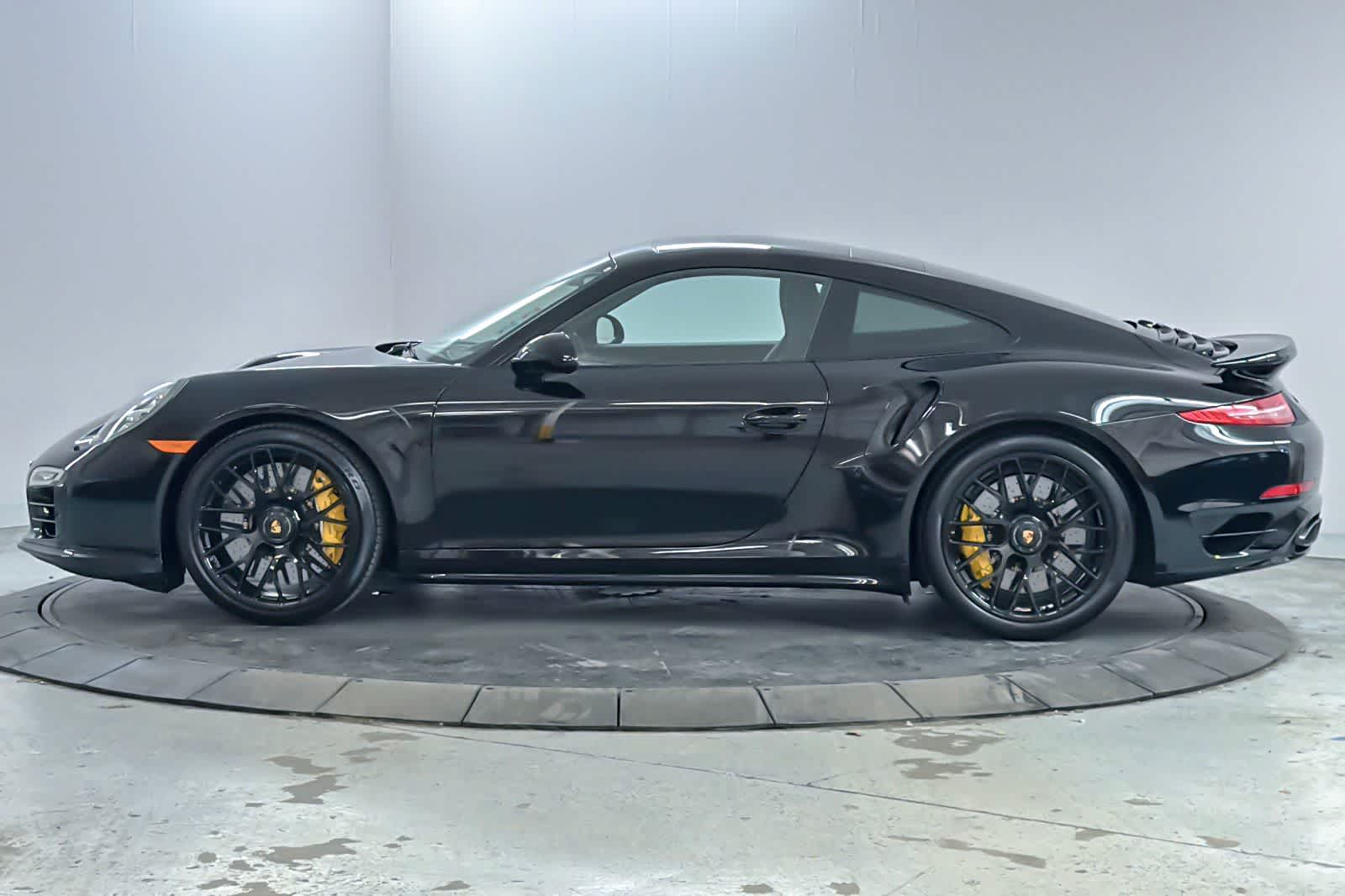 Thumbnail: 2014 Porsche 911 - 5