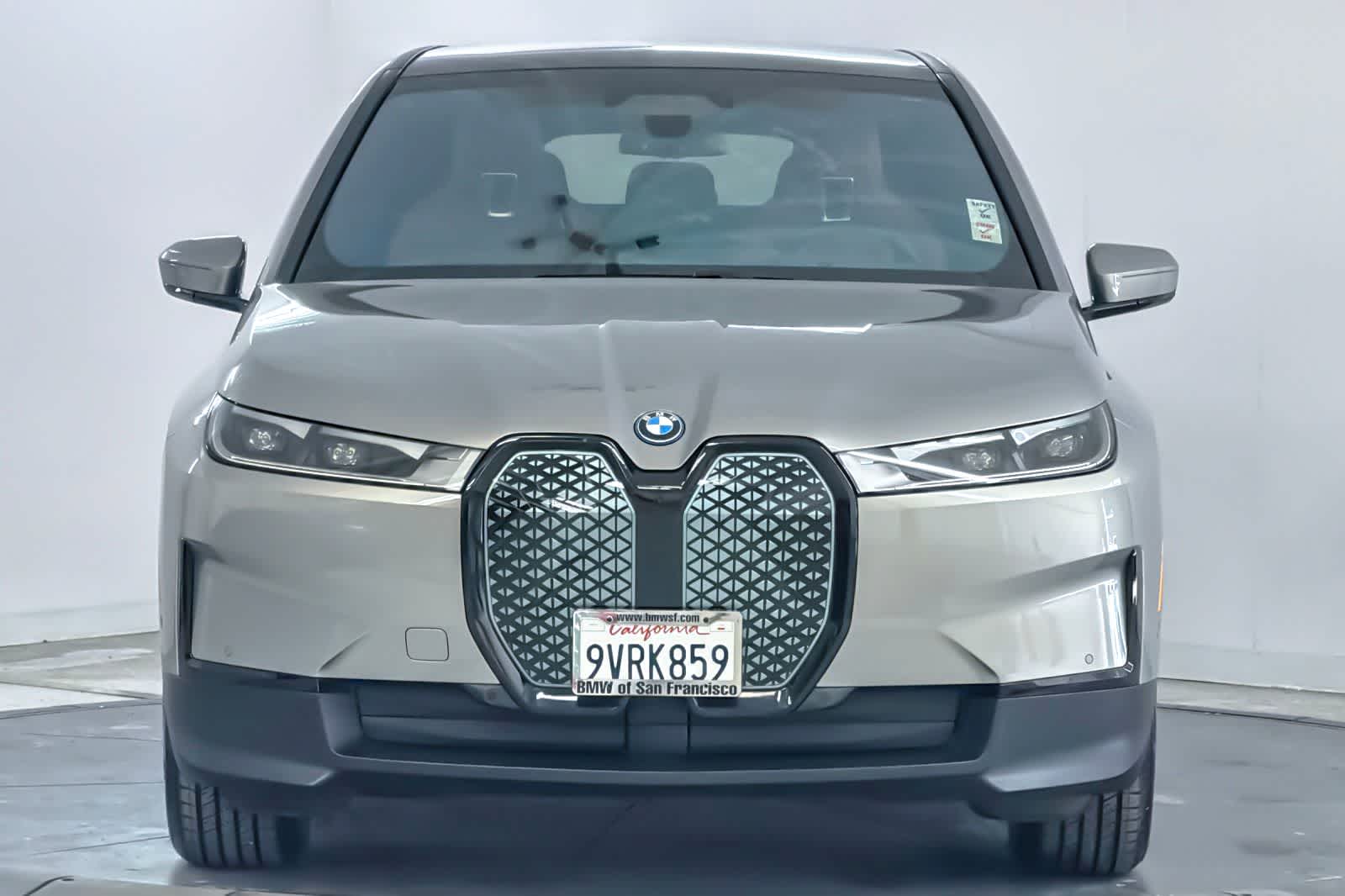 Thumbnail: 2024 BMW iX - 10