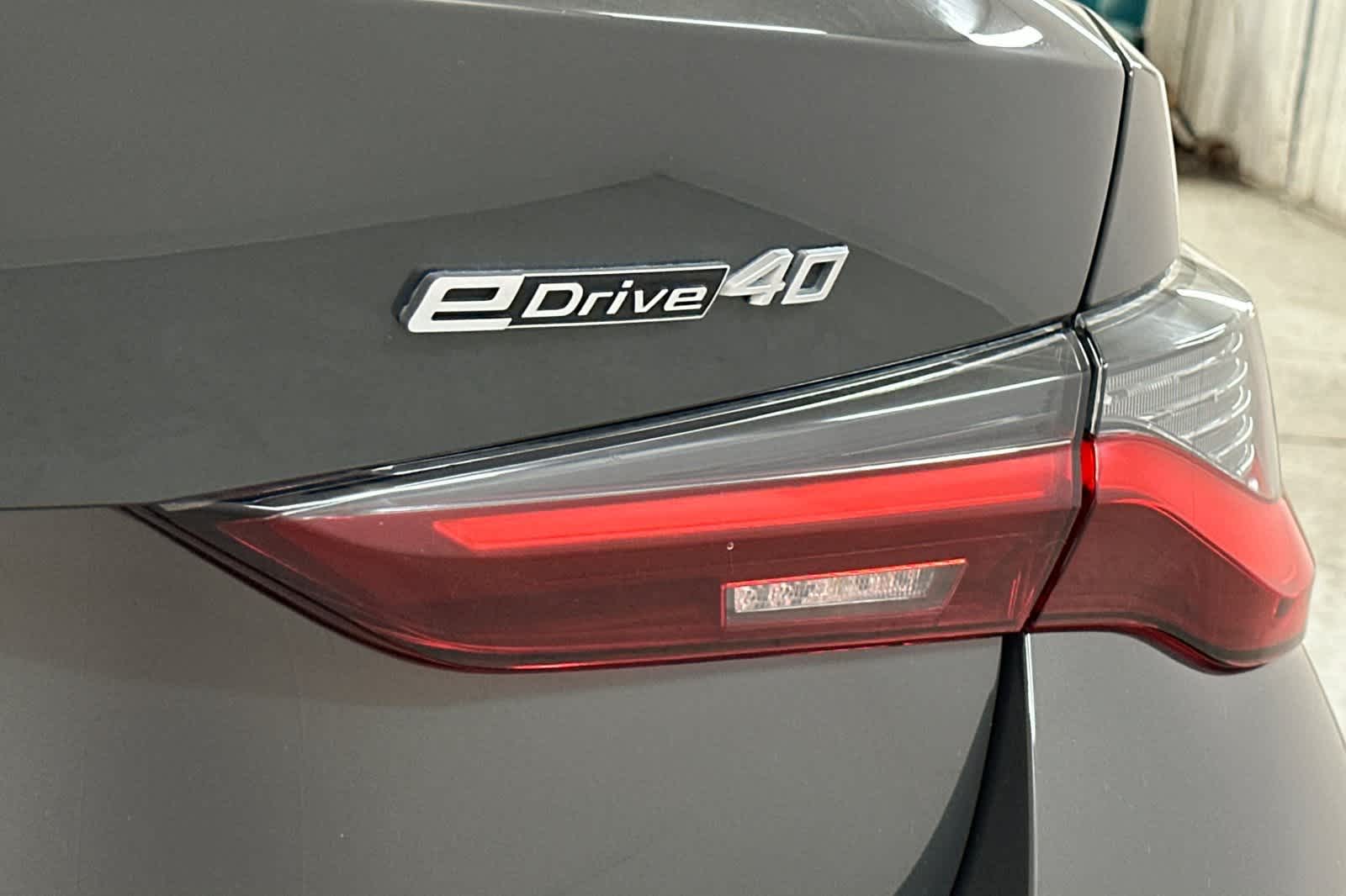 Thumbnail: 2022 BMW i4 - 27