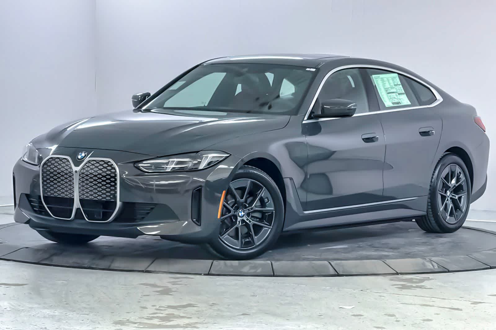 Thumbnail: 2026 BMW i4 - 1