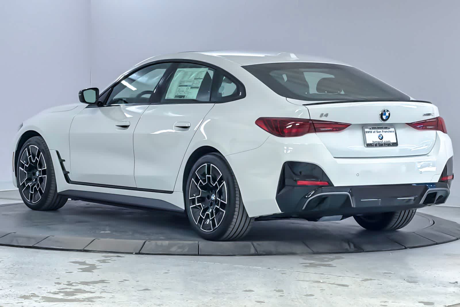 Thumbnail: 2026 BMW i4 - 6