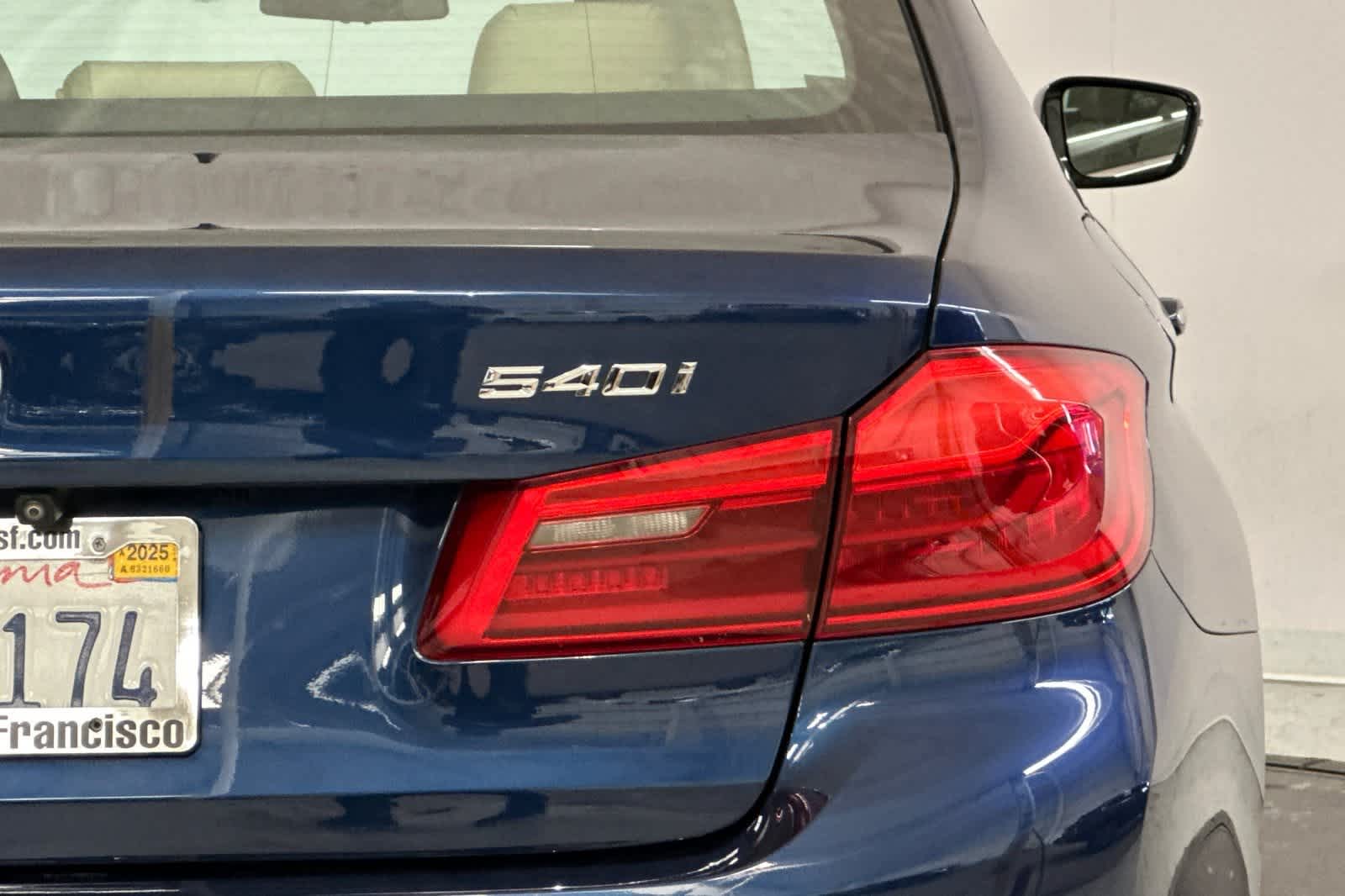 2017 BMW 5 Series 540i 26