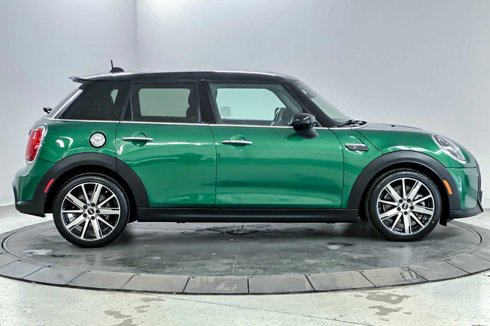 Thumbnail: 2023 MINI Cooper Hardtop - 8