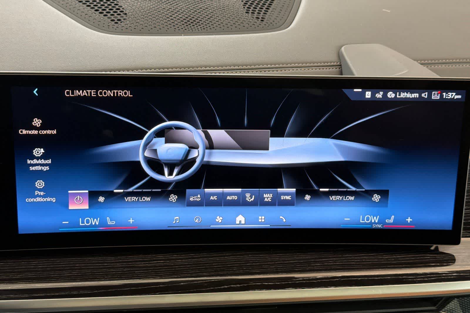 Thumbnail: 2027 BMW X6 - 21