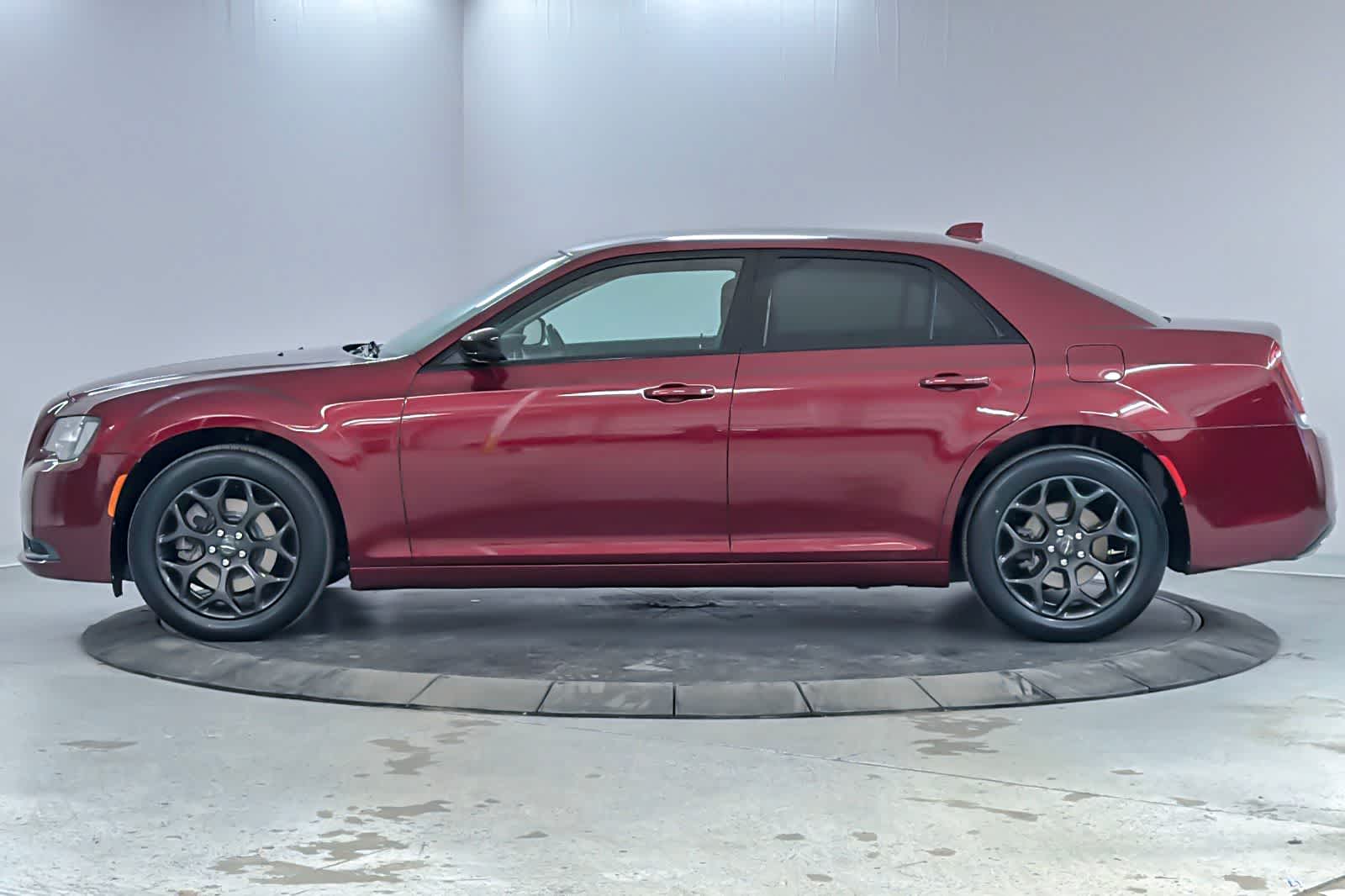 Thumbnail: 2019 Chrysler 300 - 5