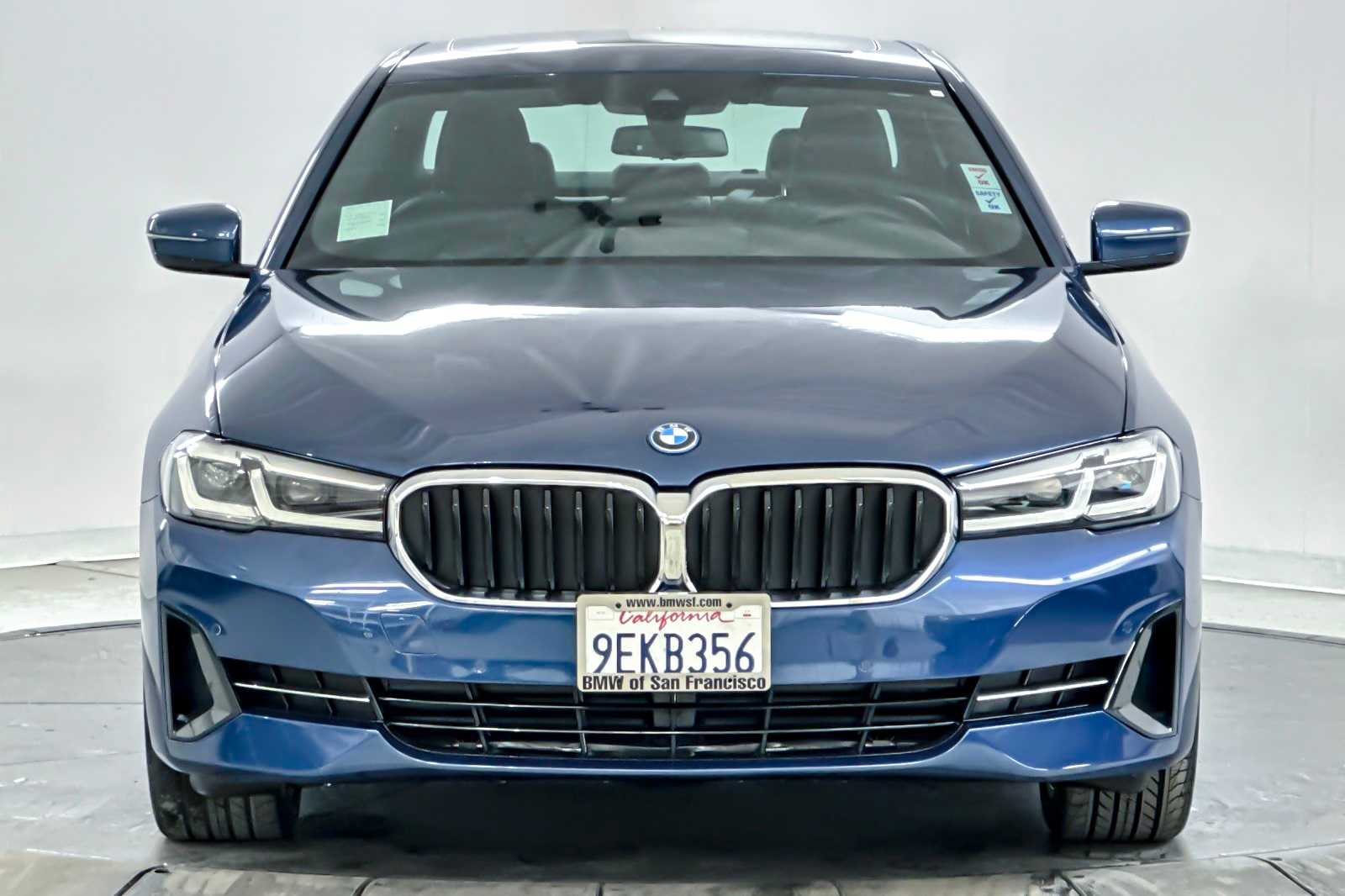 Thumbnail: 2023 BMW 5 Series - 10