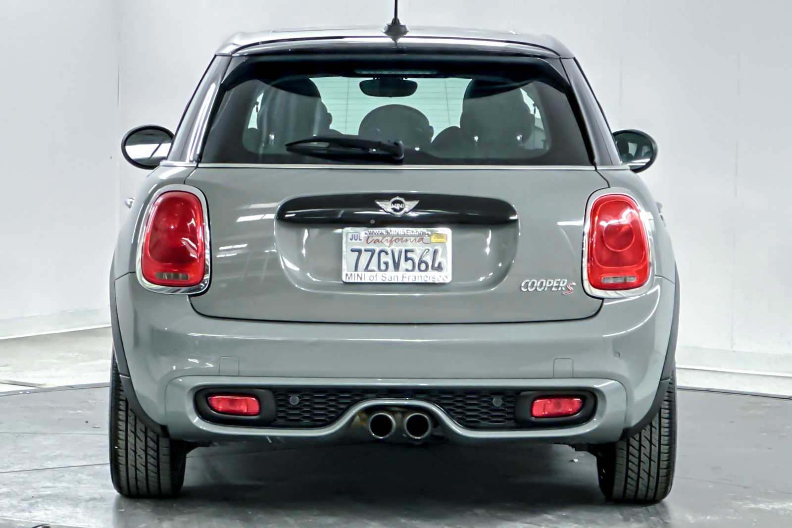 Thumbnail: 2017 MINI Cooper Hardtop - 7