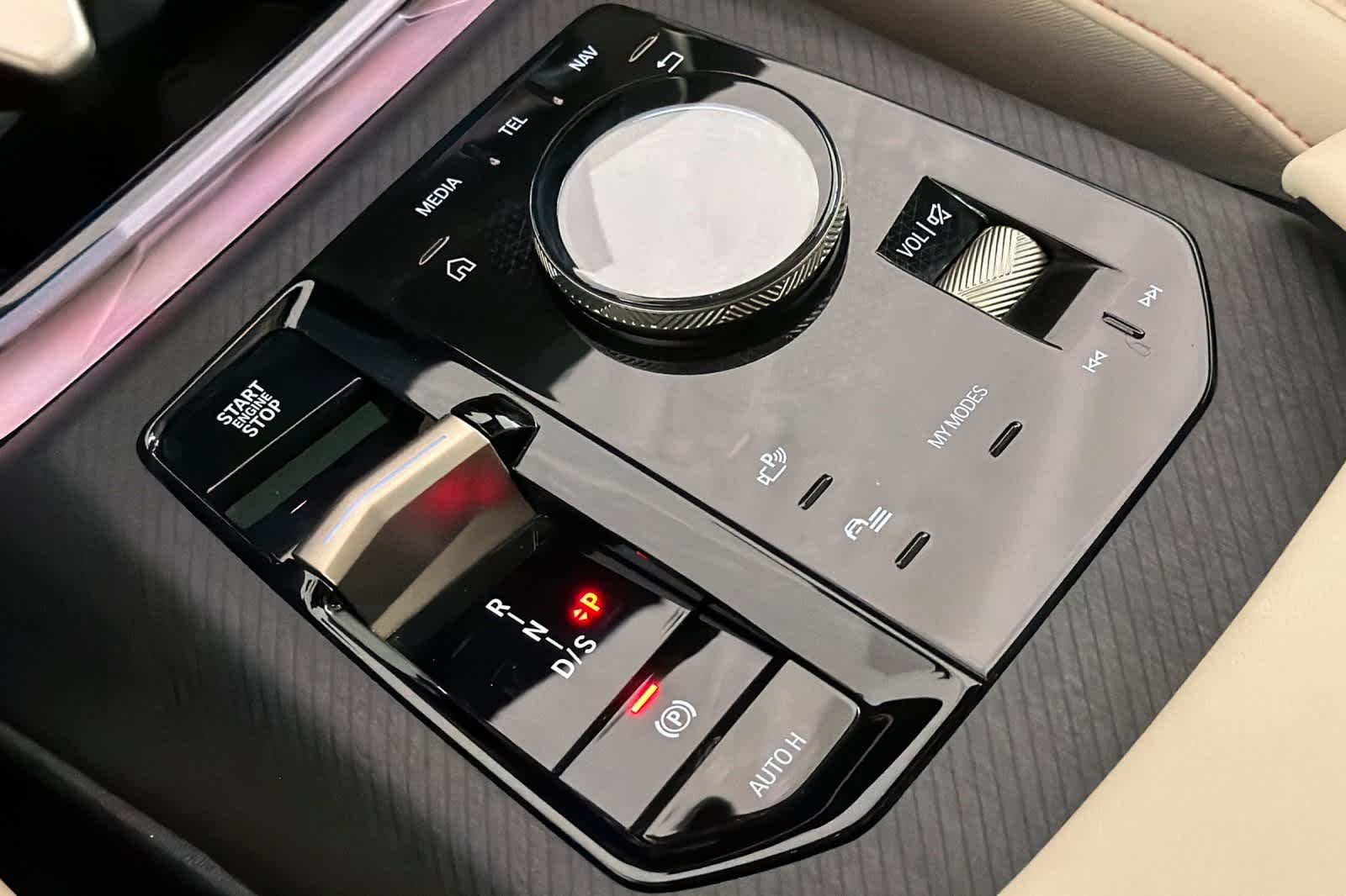 Thumbnail: 2025 BMW X3 - 21