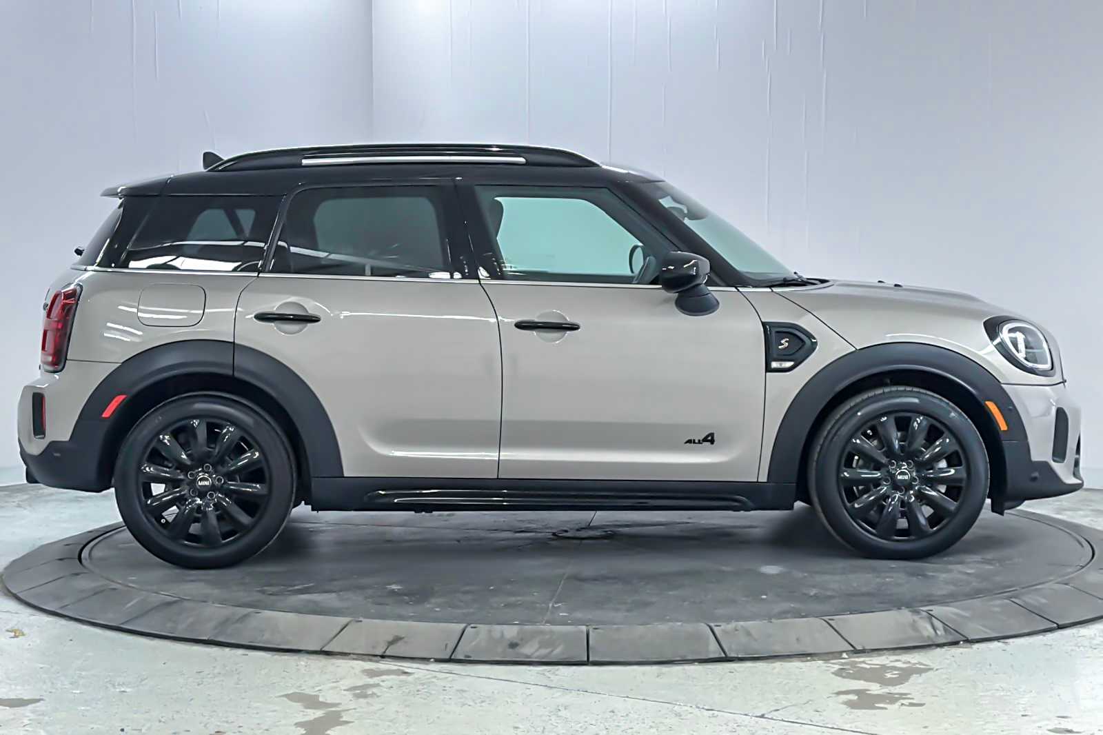 Thumbnail: 2023 MINI Cooper Countryman - 8