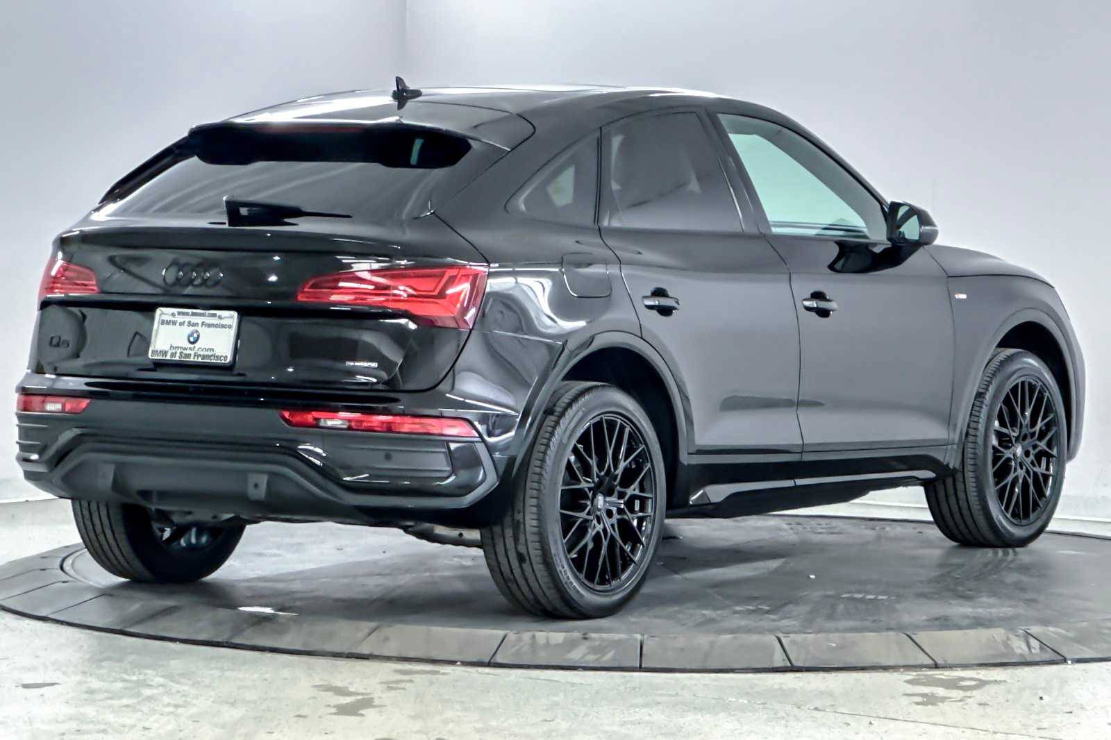 Thumbnail: 2022 Audi Q5 - 2