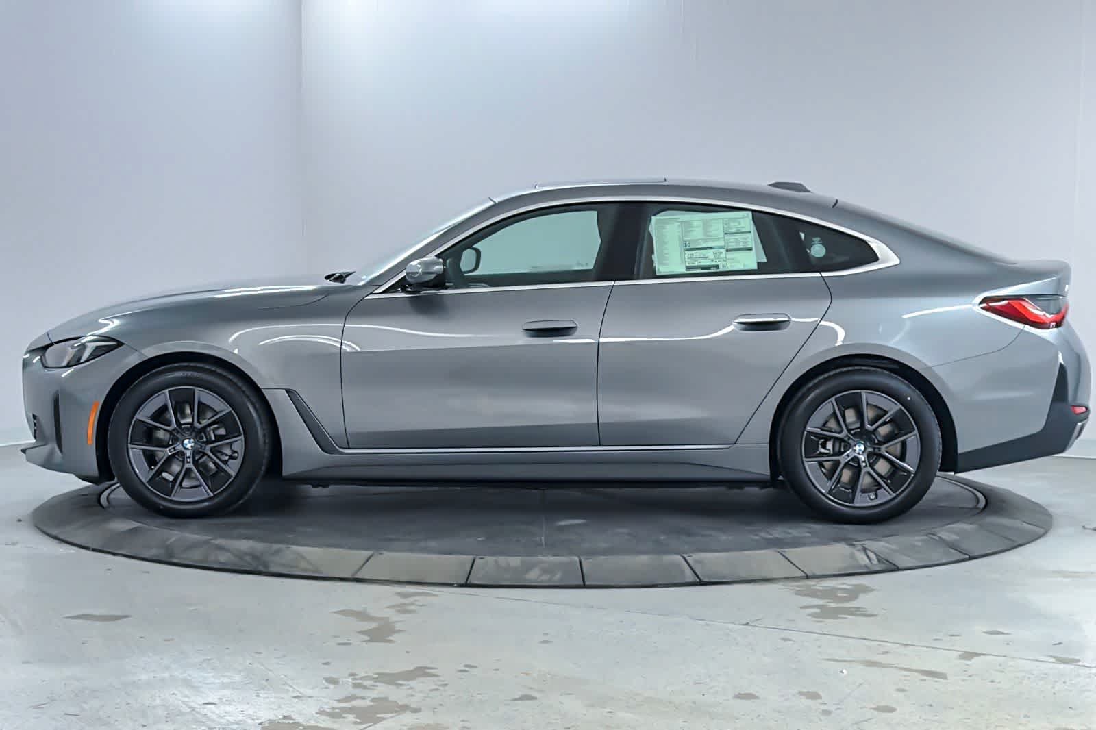 Thumbnail: 2026 BMW i4 - 5