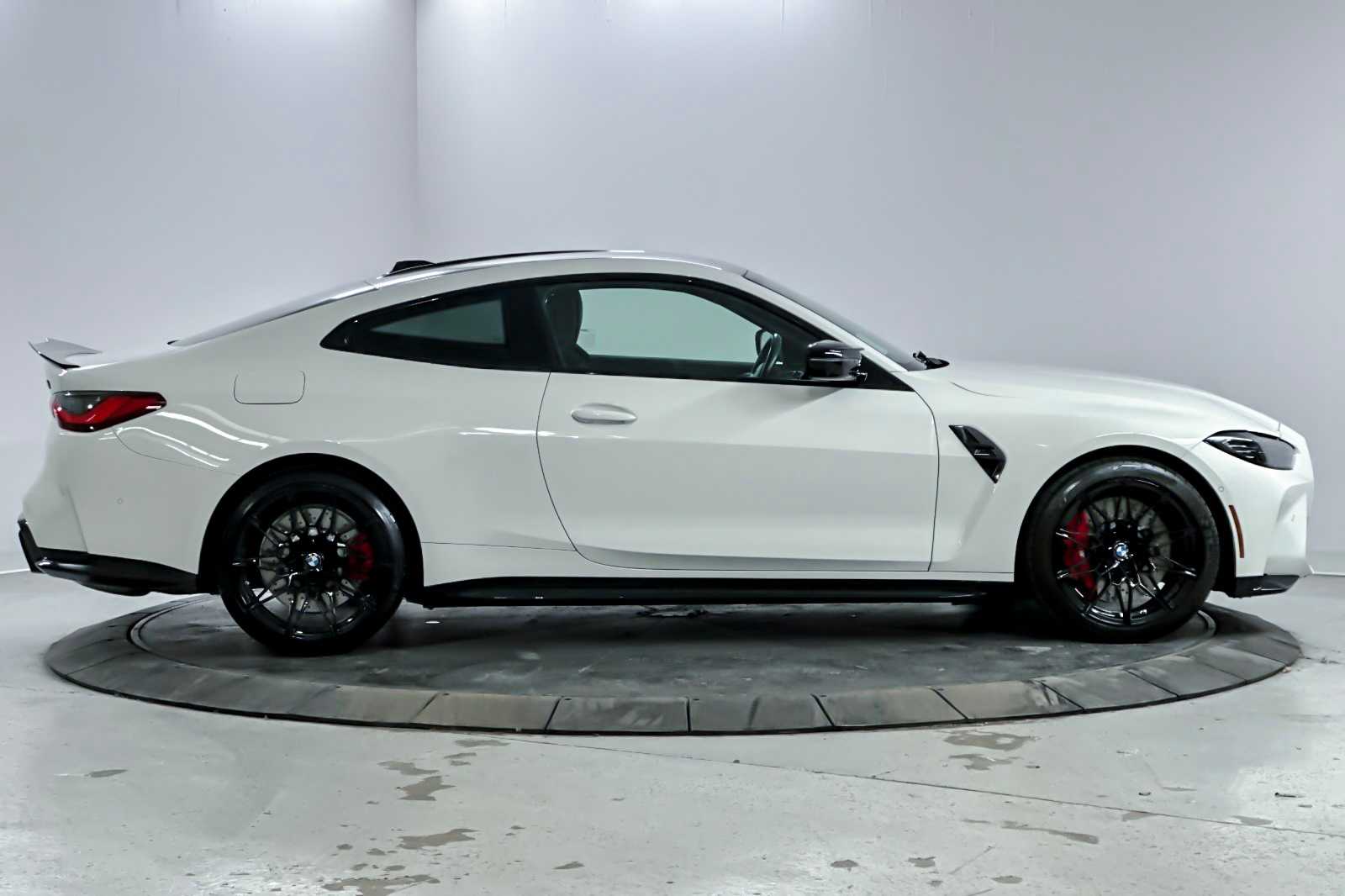 Thumbnail: 2024 BMW M4 - 8