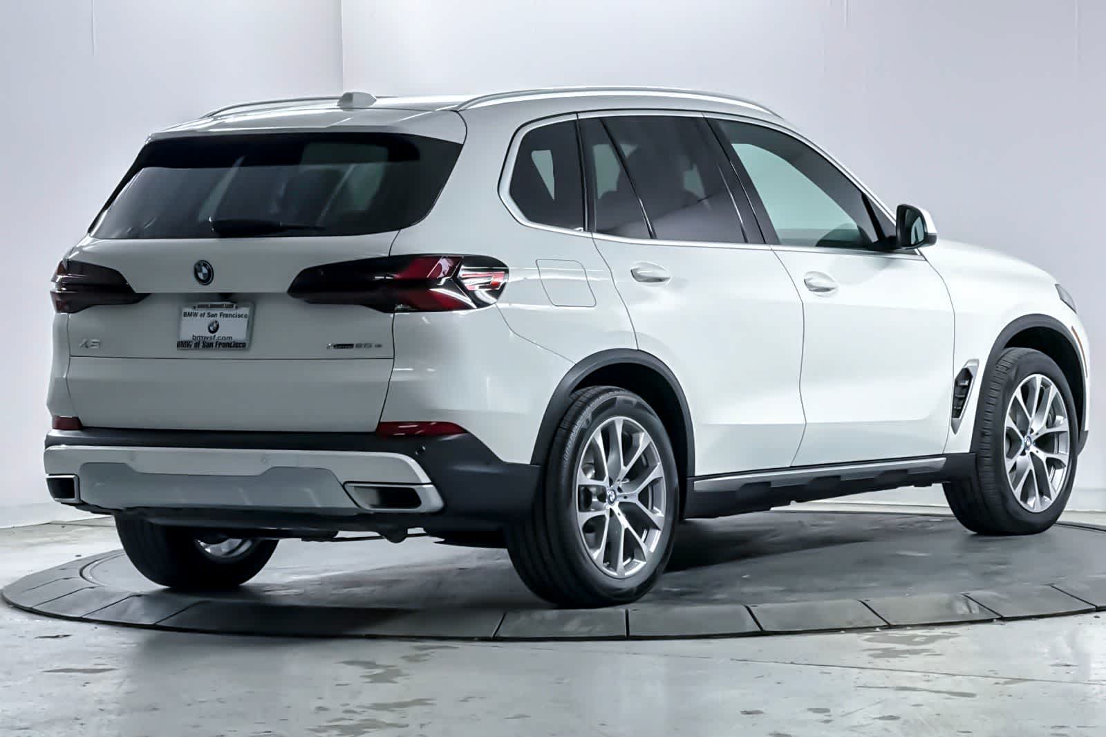 Thumbnail: 2024 BMW X5 - 2