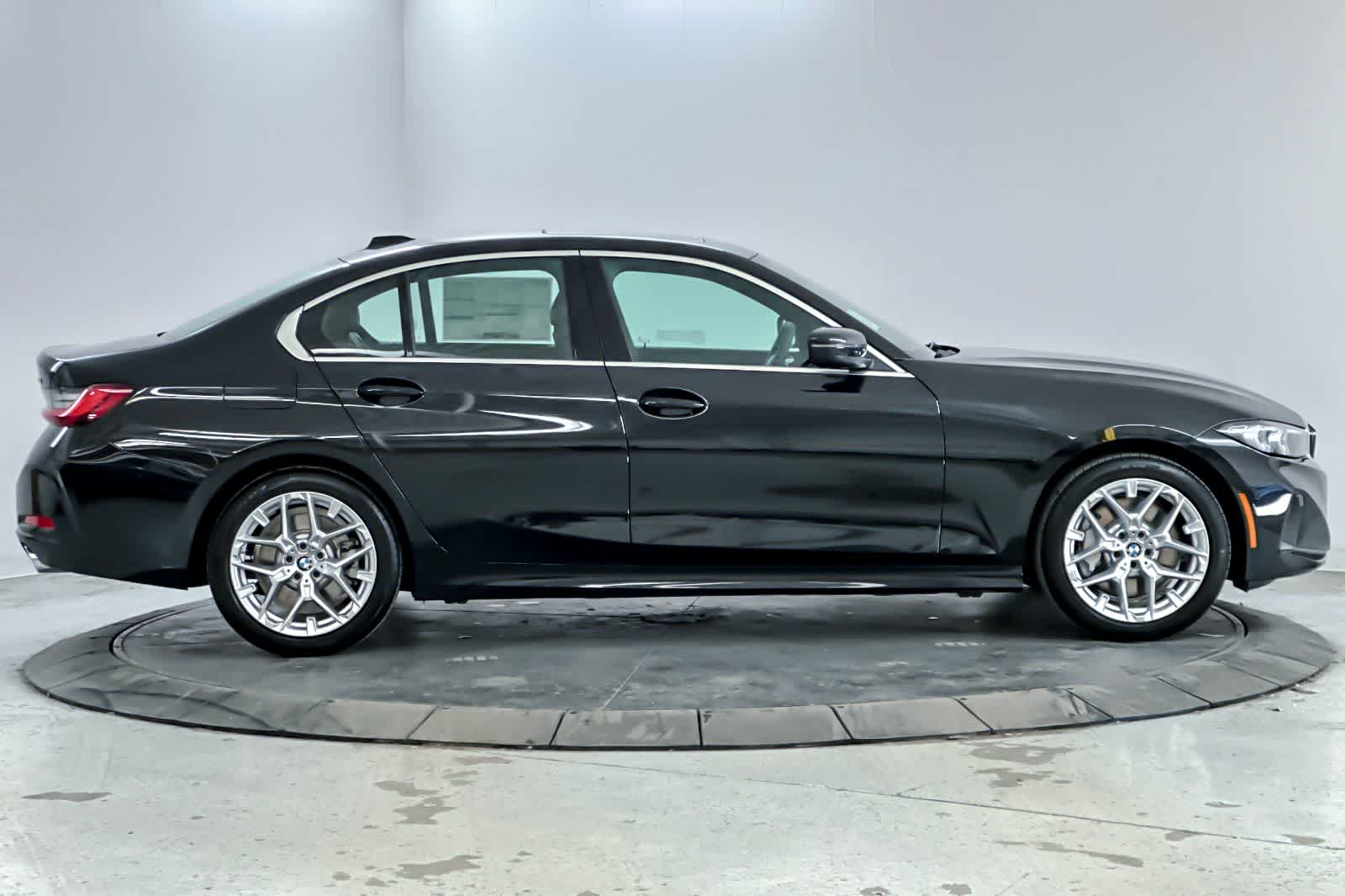 Thumbnail: 2026 BMW 3 Series - 8