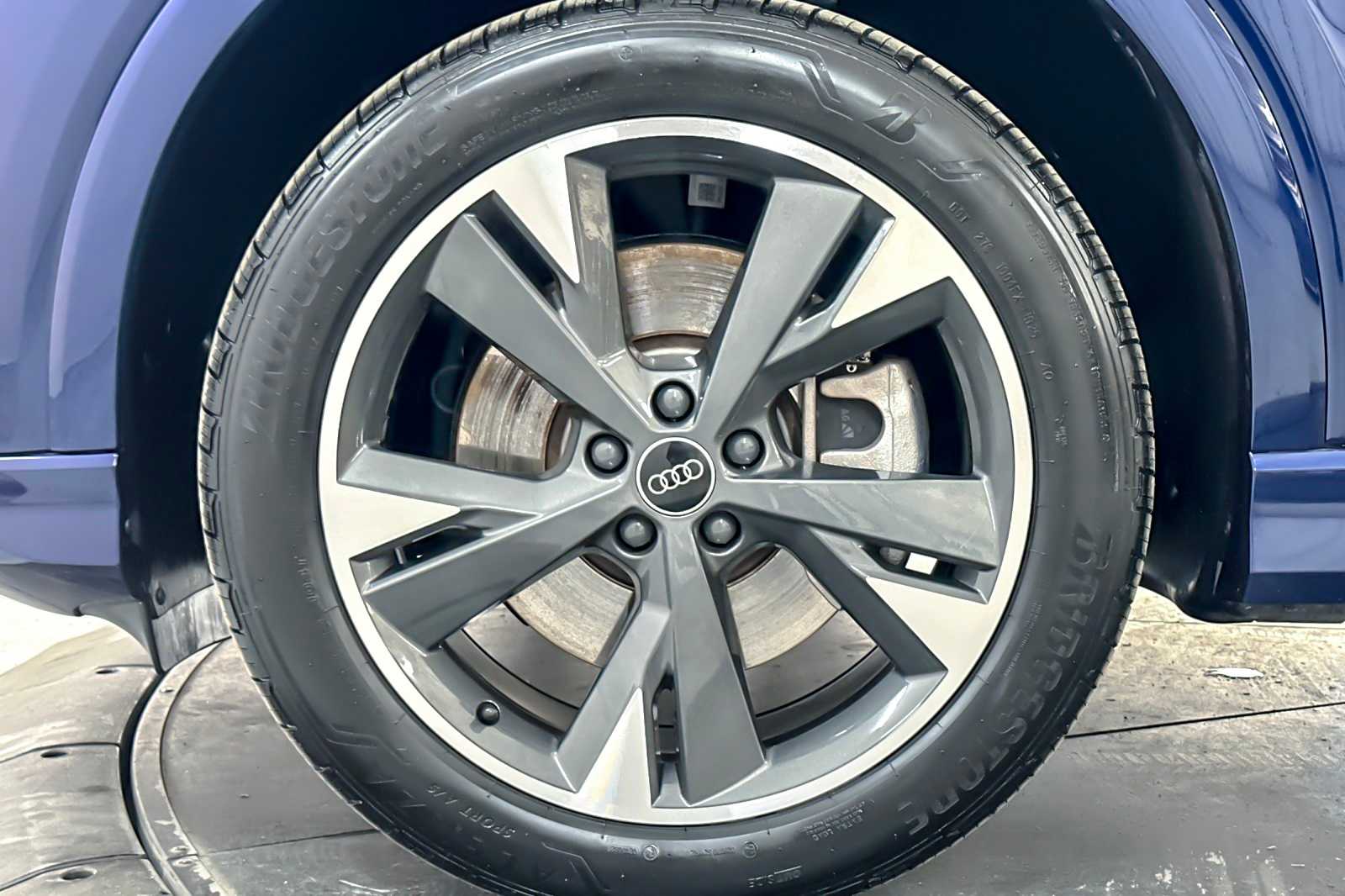 Thumbnail: 2024 Audi Q4 e-tron - 26