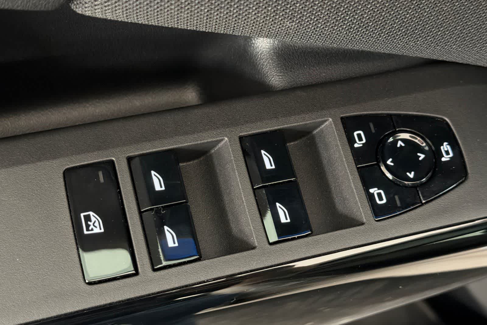 Thumbnail: 2026 BMW X3 - 13