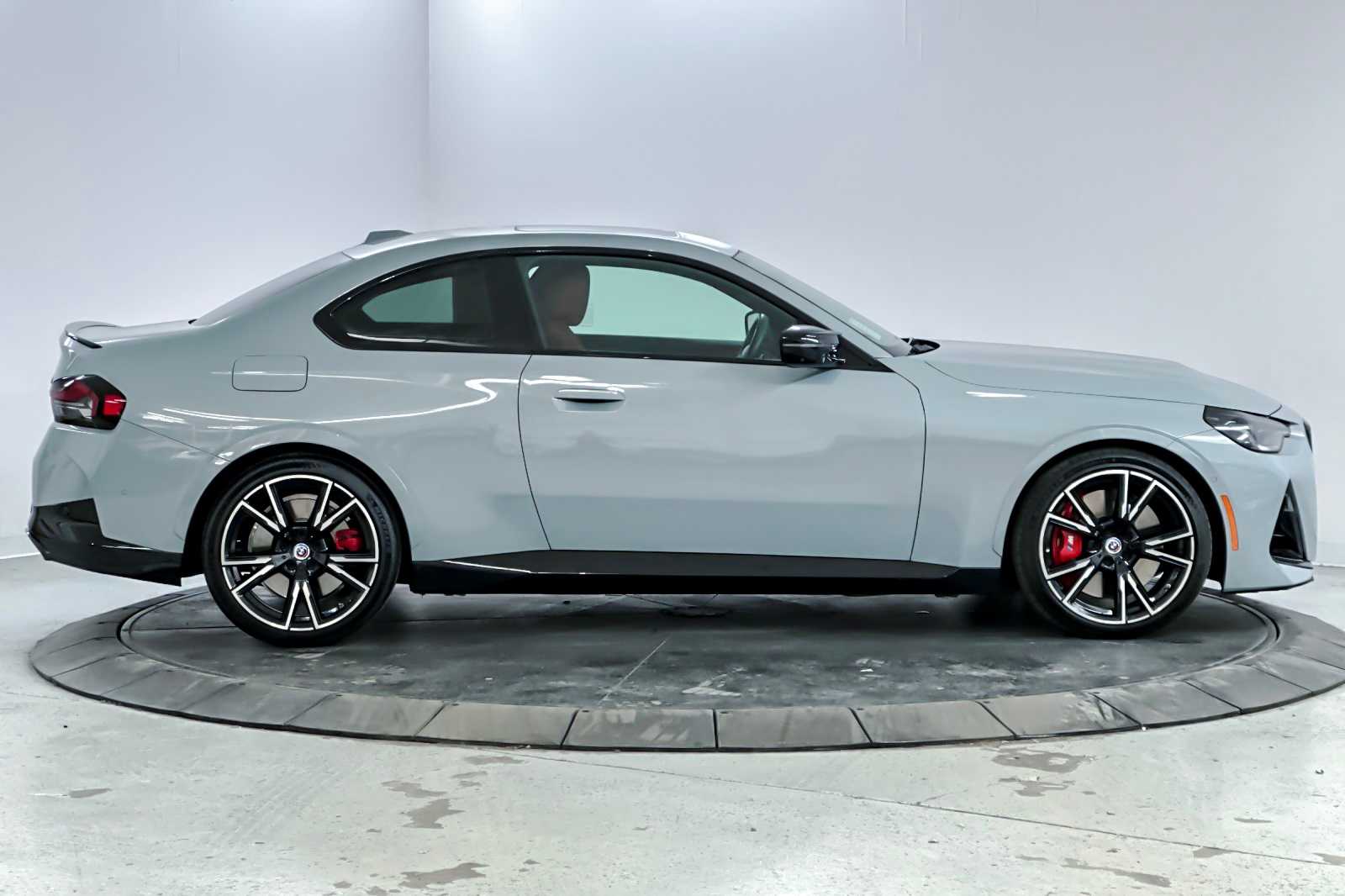 Thumbnail: 2023 BMW 2 Series - 8