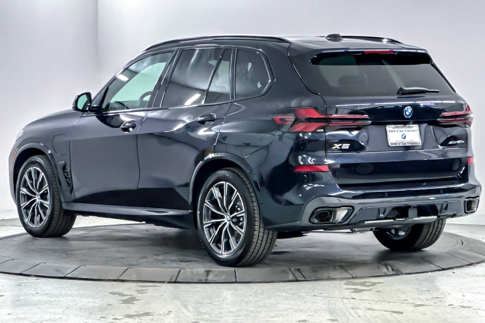 Thumbnail: 2026 BMW X5 - 6