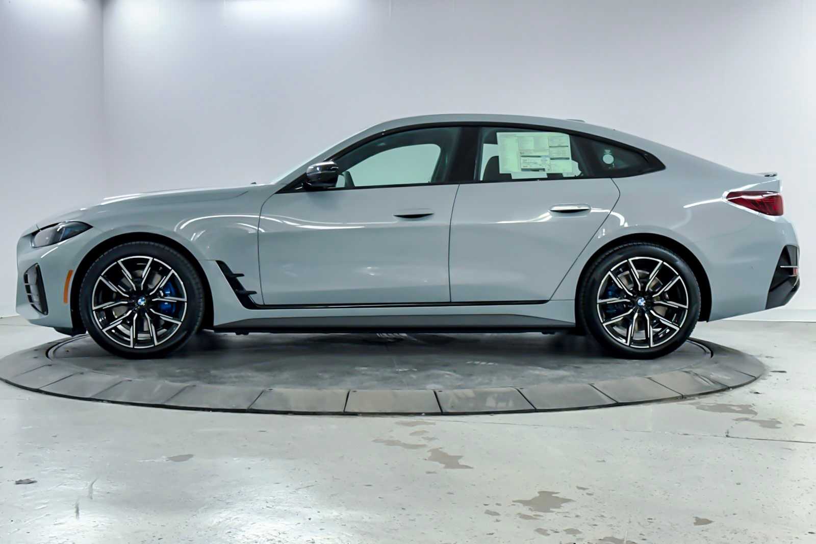 Thumbnail: 2025 BMW i4 - 5