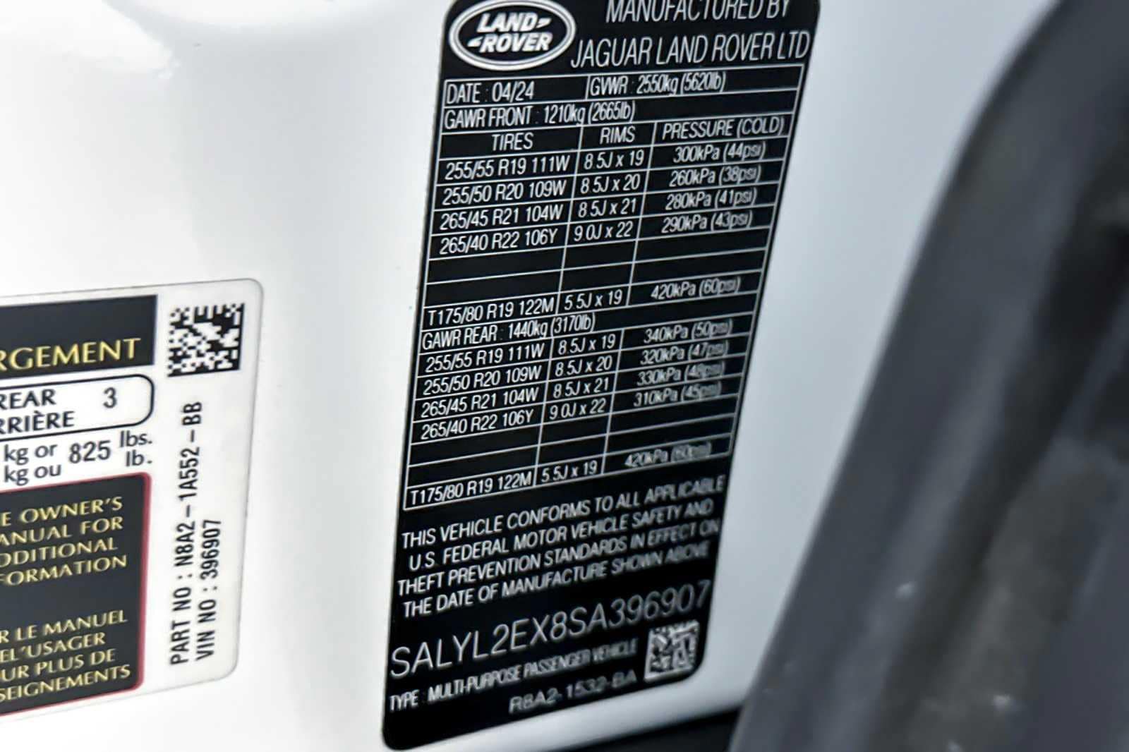 Thumbnail: 2025 Land Rover Range Rover Velar - 30