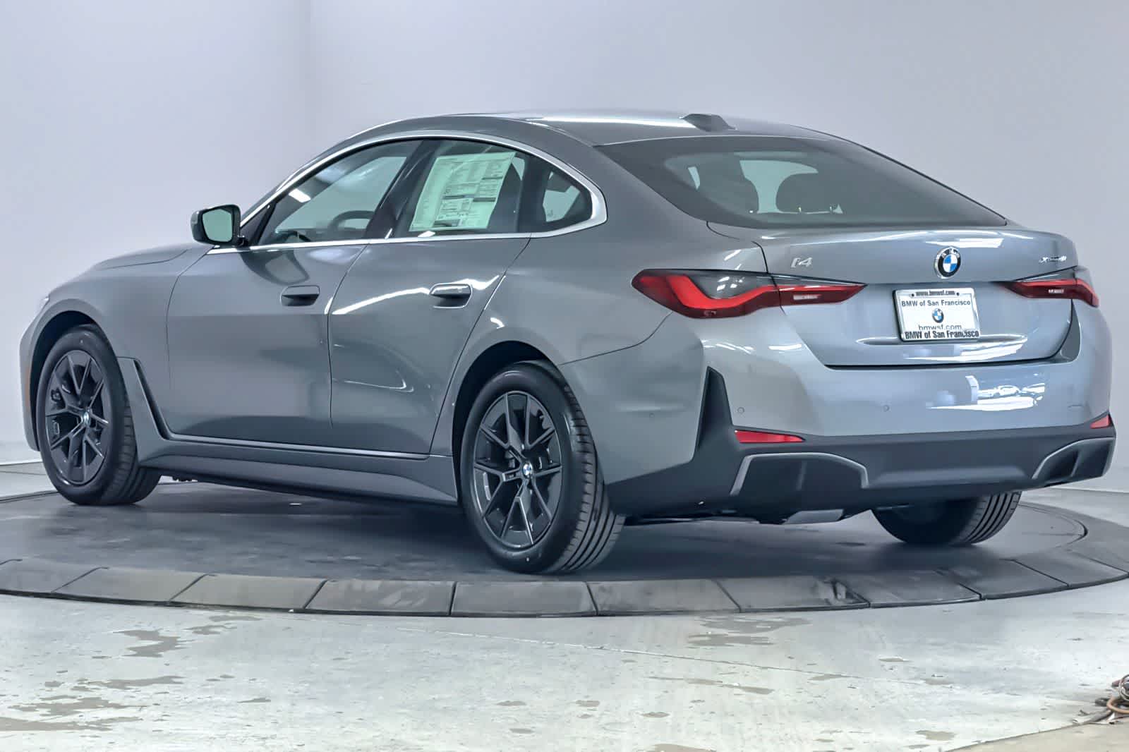 Thumbnail: 2026 BMW i4 - 6