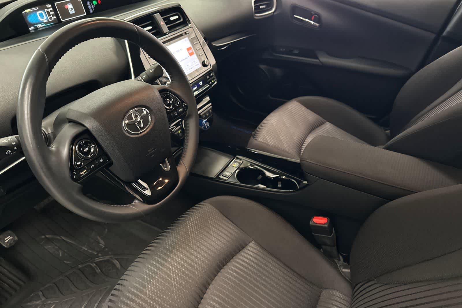 Thumbnail: 2020 Toyota Prius Prime - 11