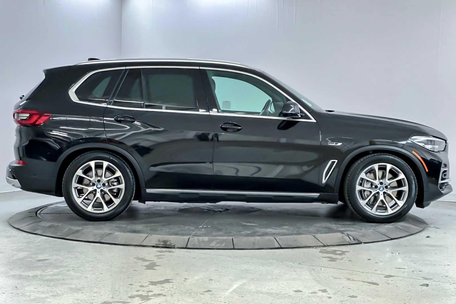 Thumbnail: 2023 BMW X5 - 8