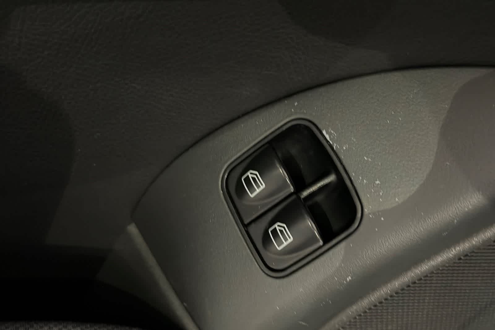 Thumbnail: 2002 Mercedes-Benz C-Class - 13