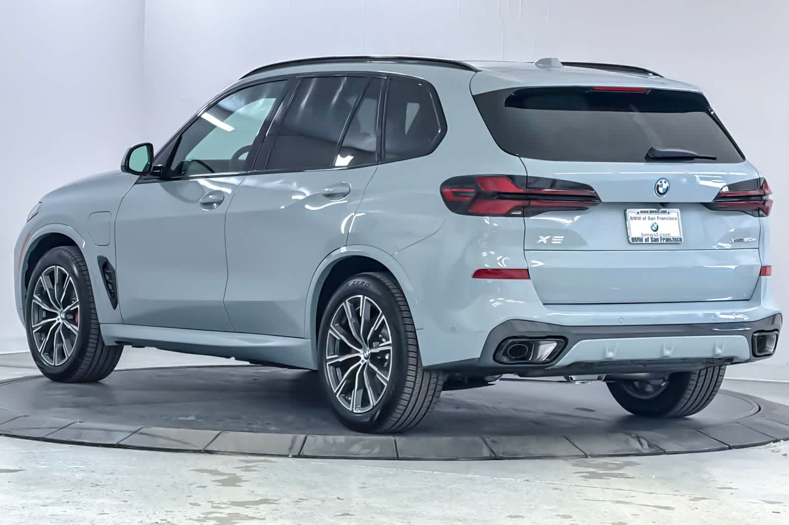 Thumbnail: 2026 BMW X5 - 6