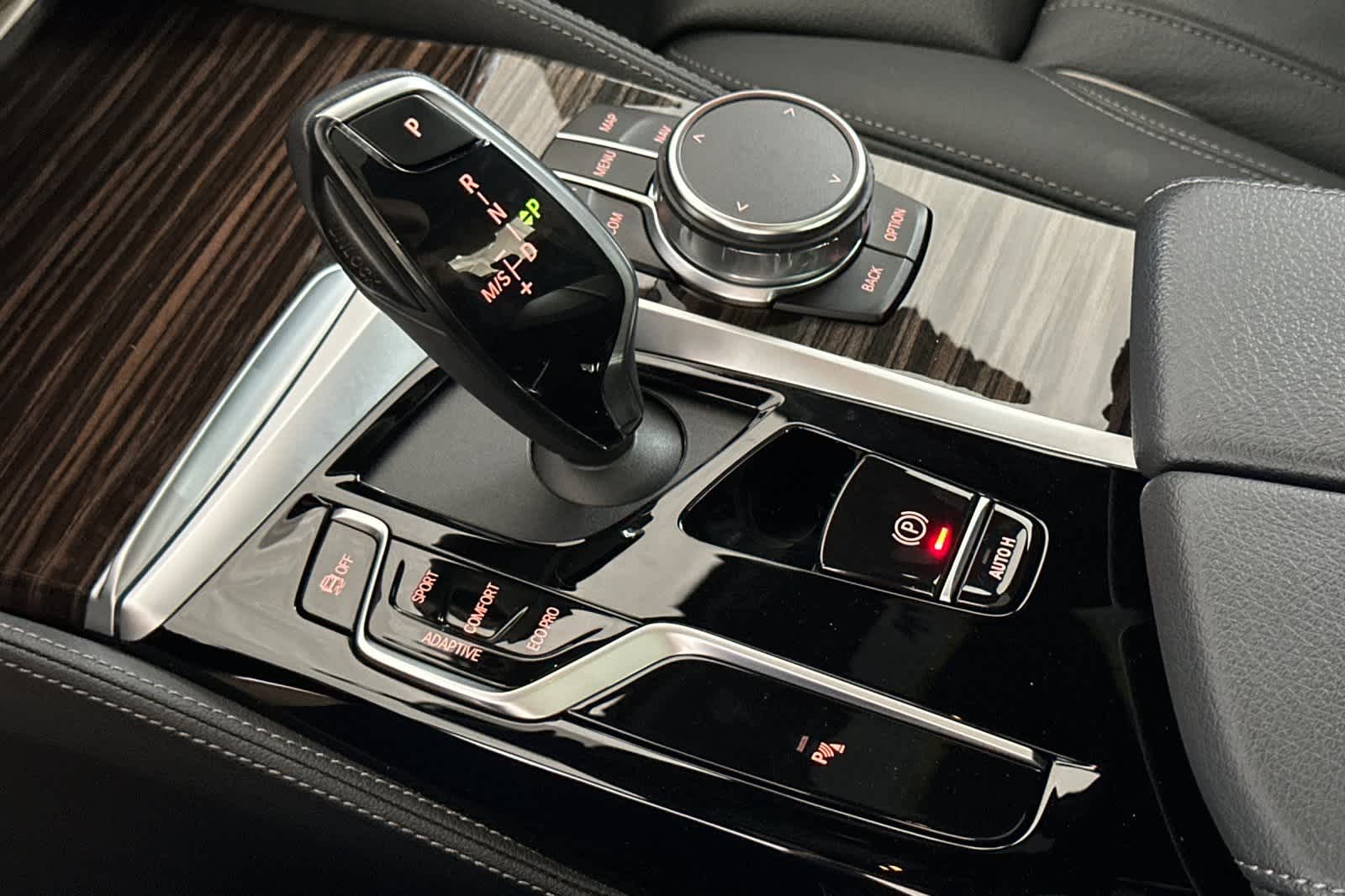 Thumbnail: 2023 BMW 5 Series - 21