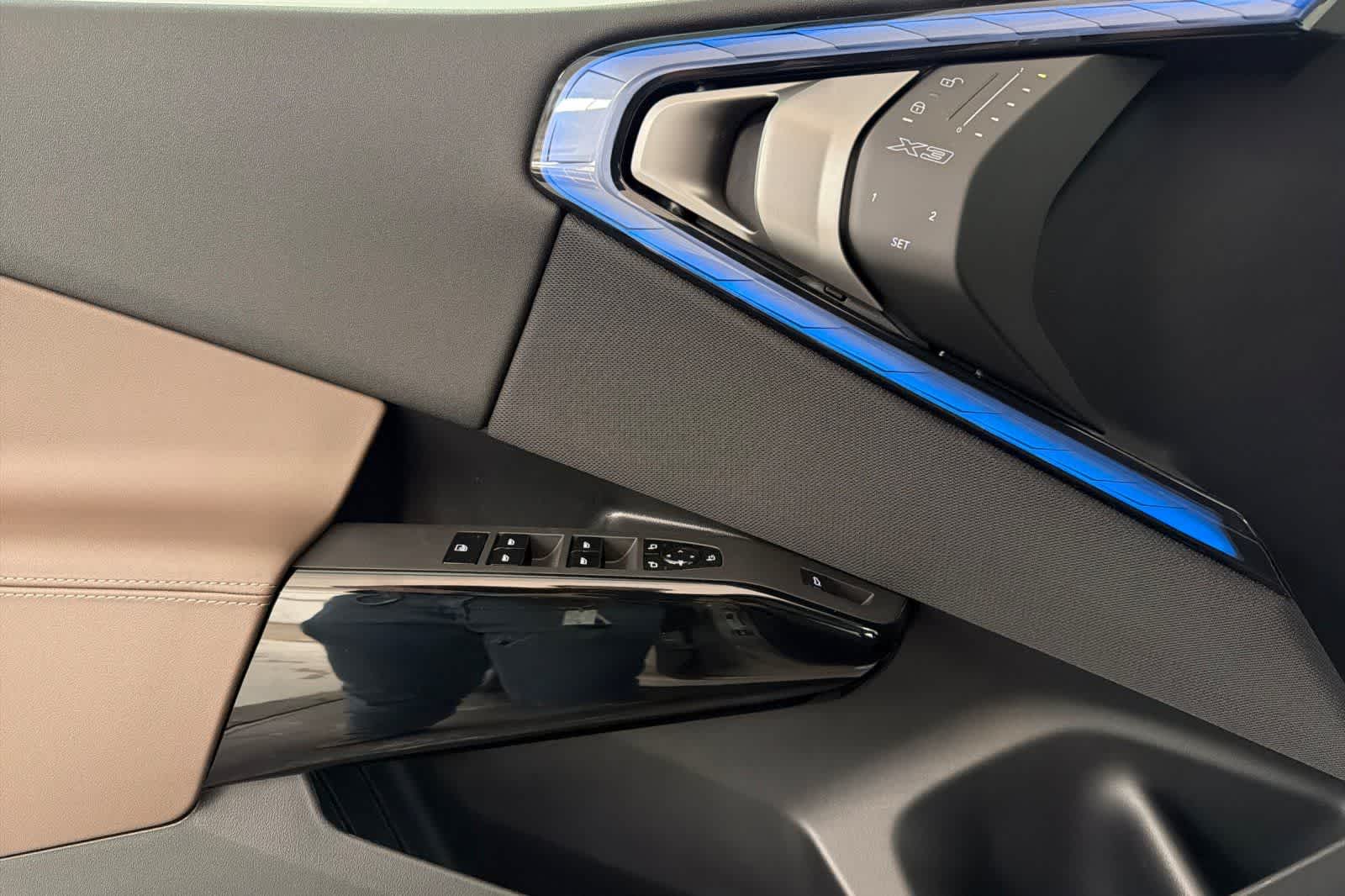 Thumbnail: 2026 BMW X3 - 12