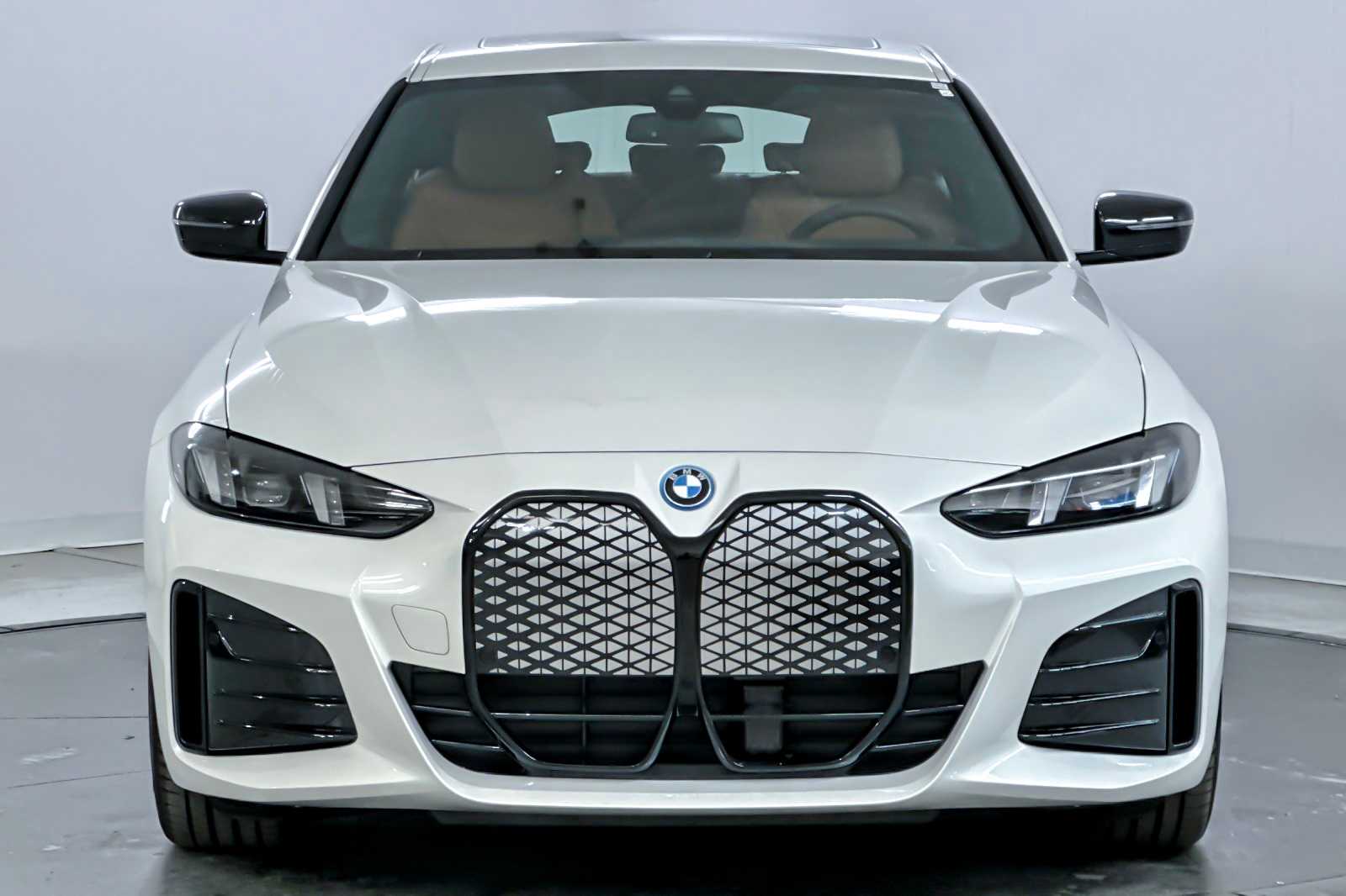 Thumbnail: 2025 BMW i4 - 10