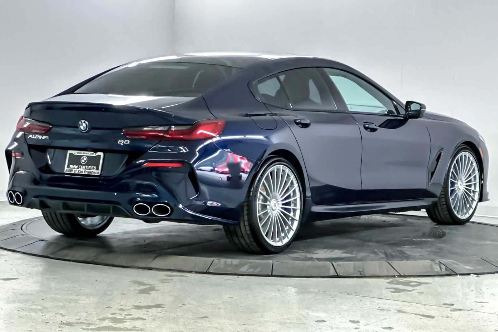 Thumbnail: 2022 BMW 8 Series - 2