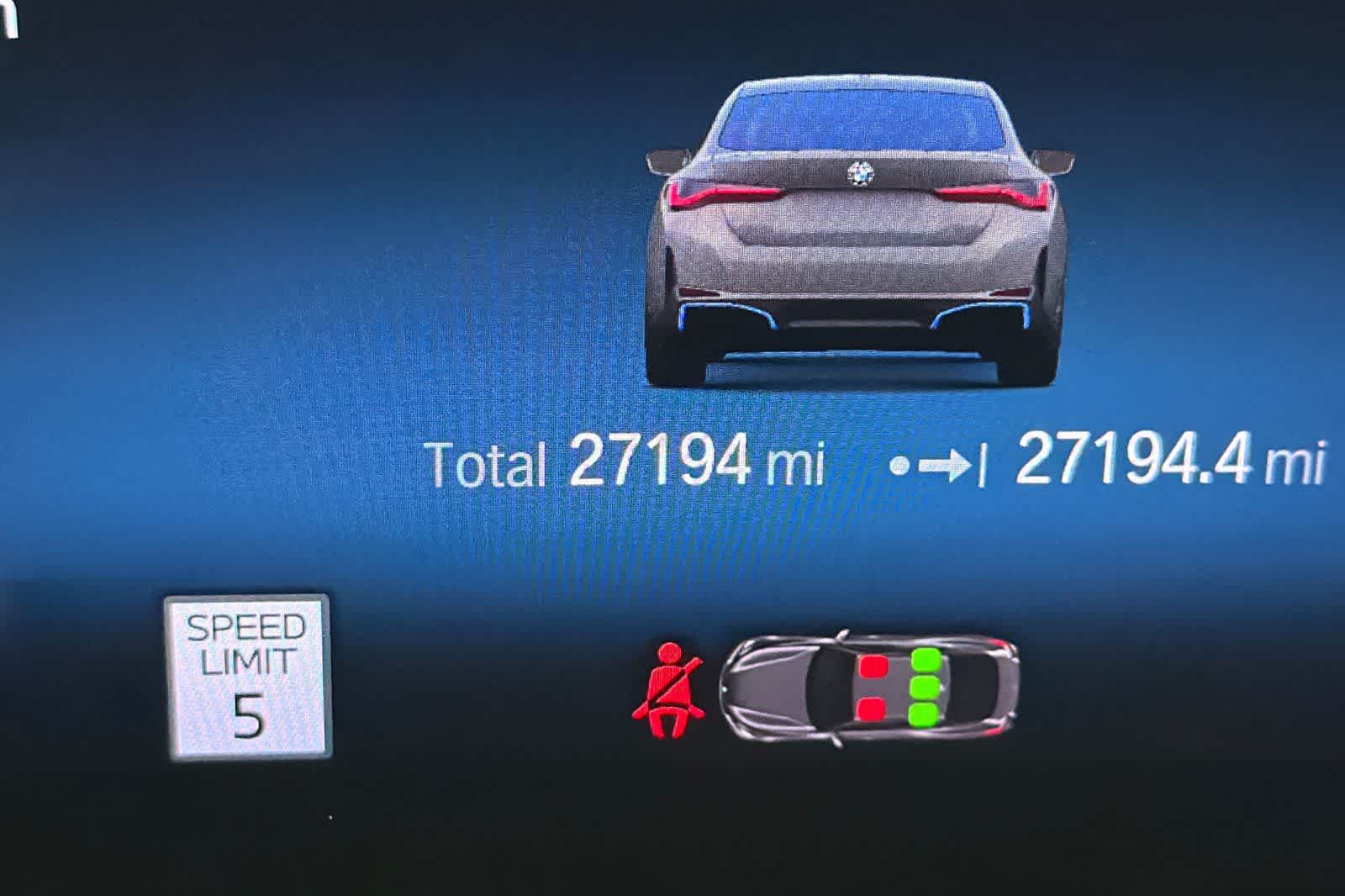 Thumbnail: 2023 BMW i4 - 24
