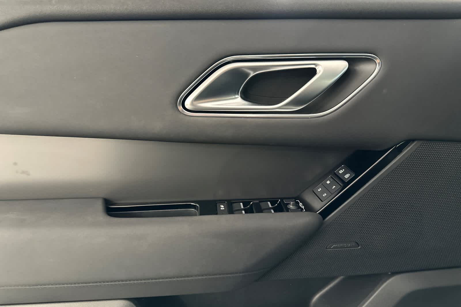 Thumbnail: 2025 Land Rover Range Rover Velar - 12