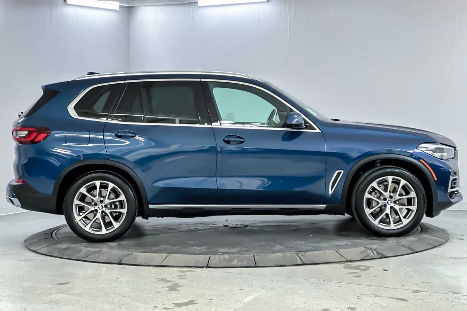 Thumbnail: 2022 BMW X5 - 8