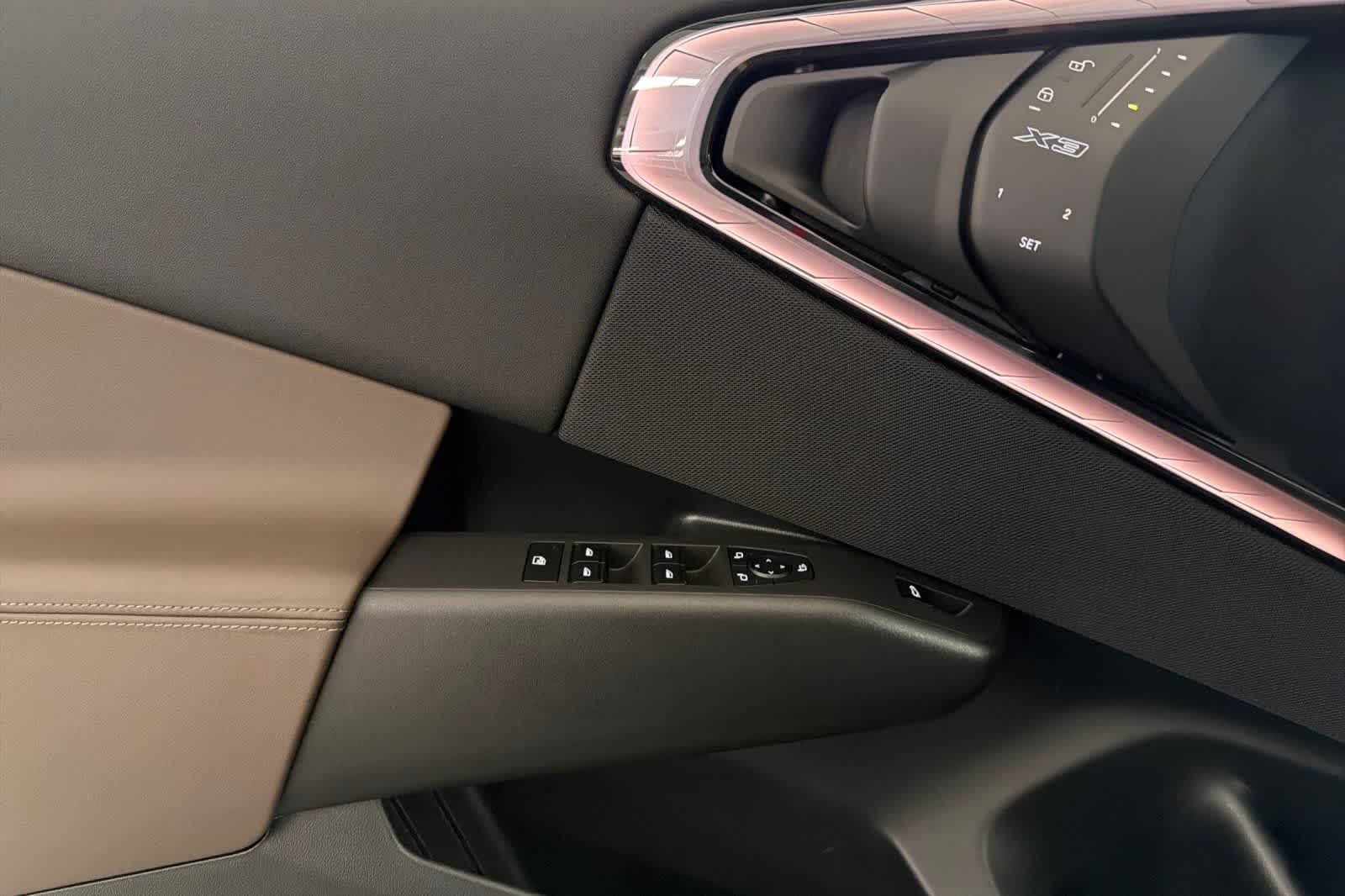 Thumbnail: 2025 BMW X3 - 12