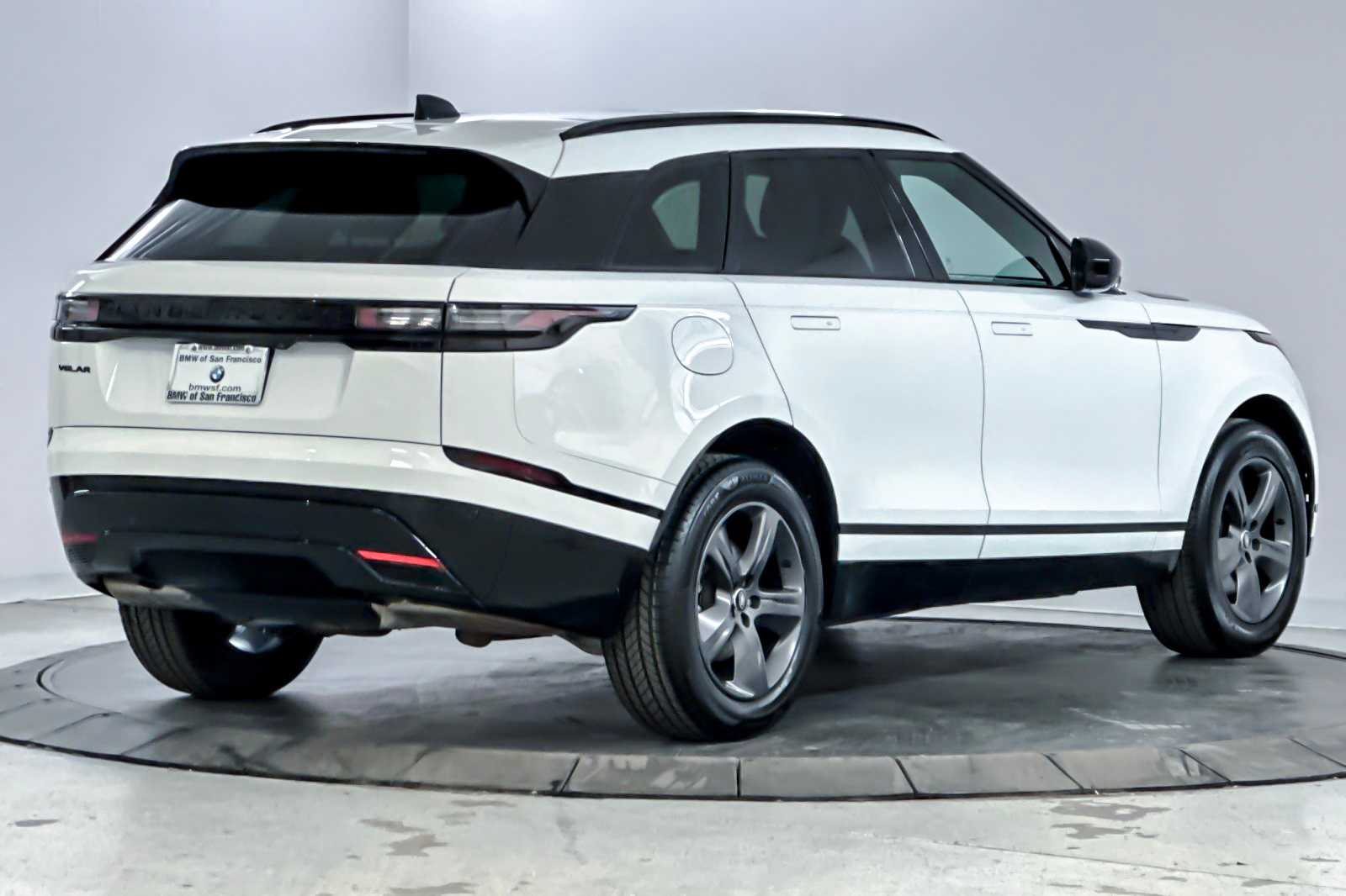 Thumbnail: 2025 Land Rover Range Rover Velar - 2