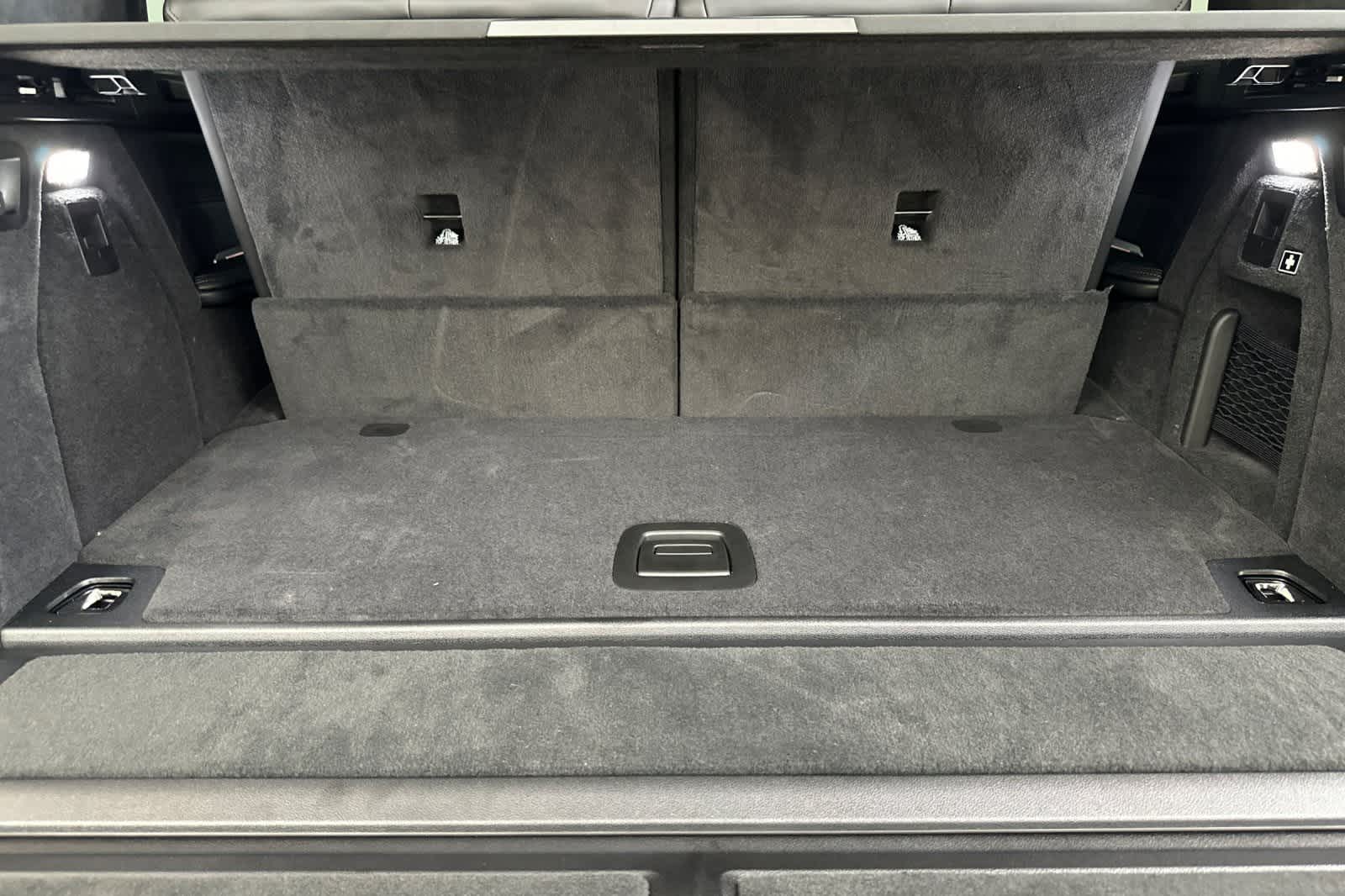 Thumbnail: 2026 BMW X7 - 15