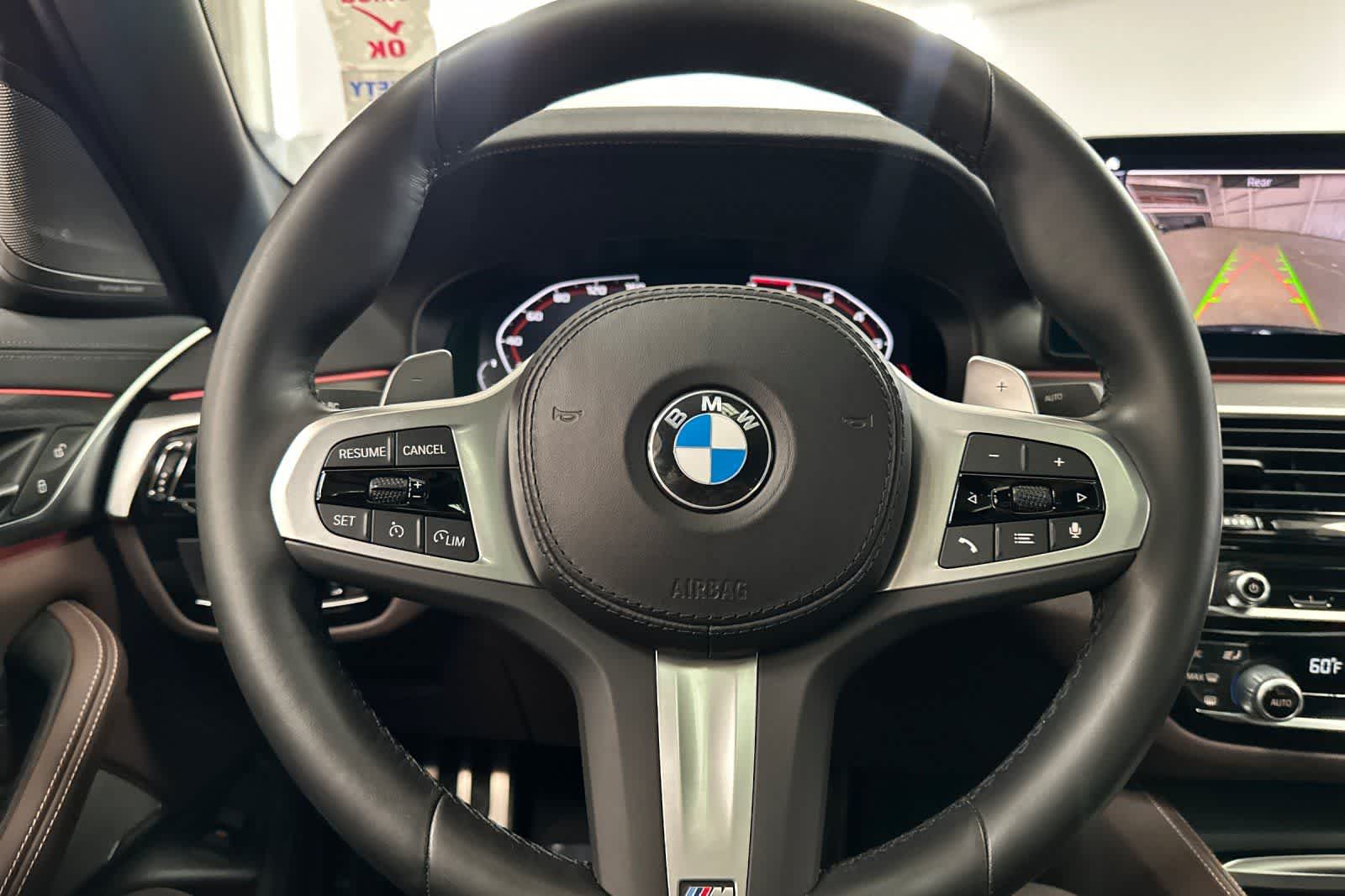 Thumbnail: 2023 BMW 5 Series - 22