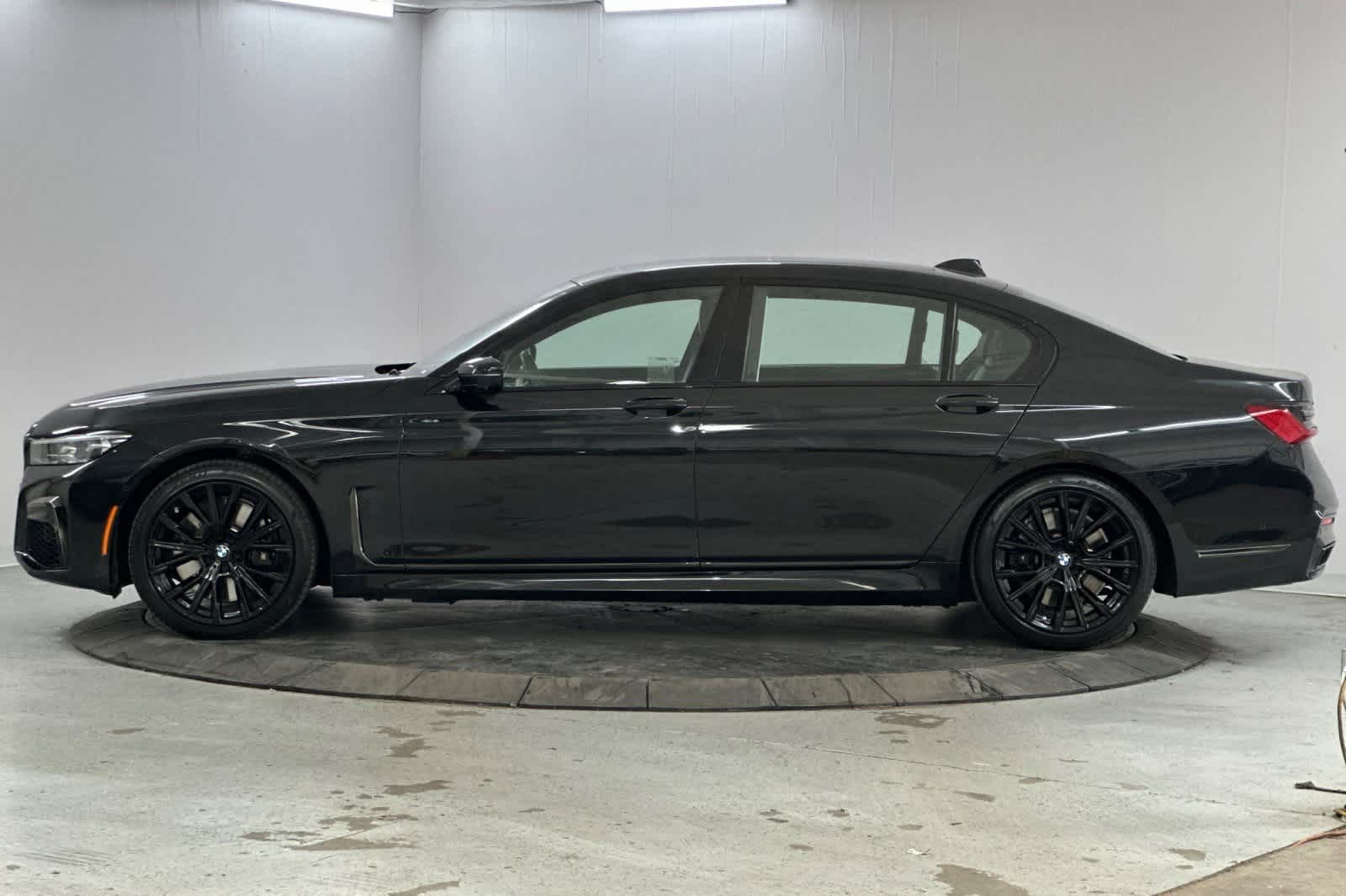 Thumbnail: 2022 BMW 7 Series - 5