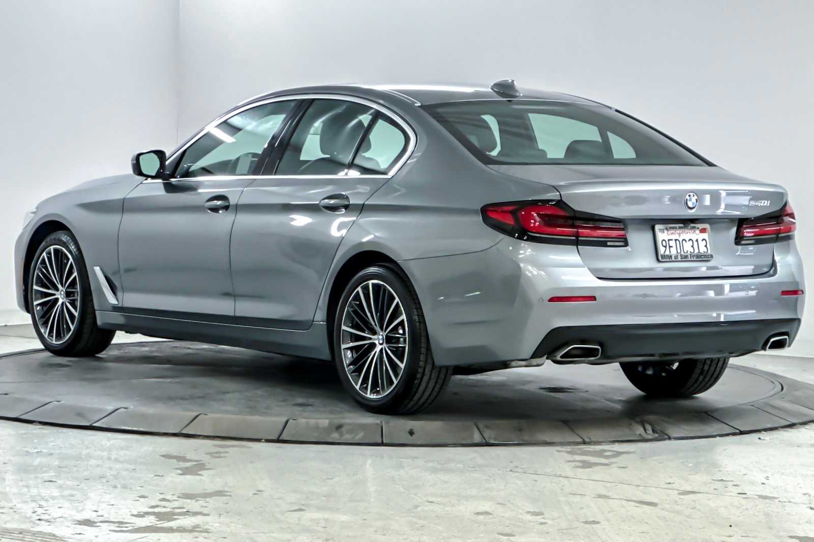 Thumbnail: 2023 BMW 5 Series - 6