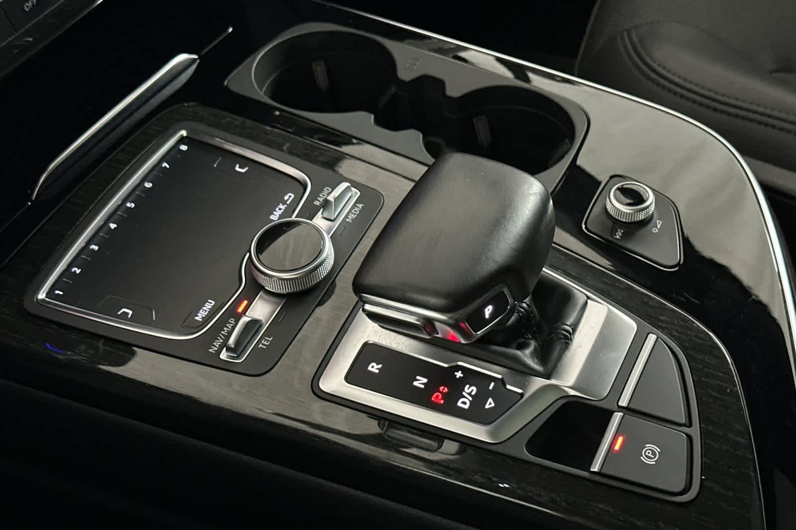 Thumbnail: 2017 Audi Q7 - 22