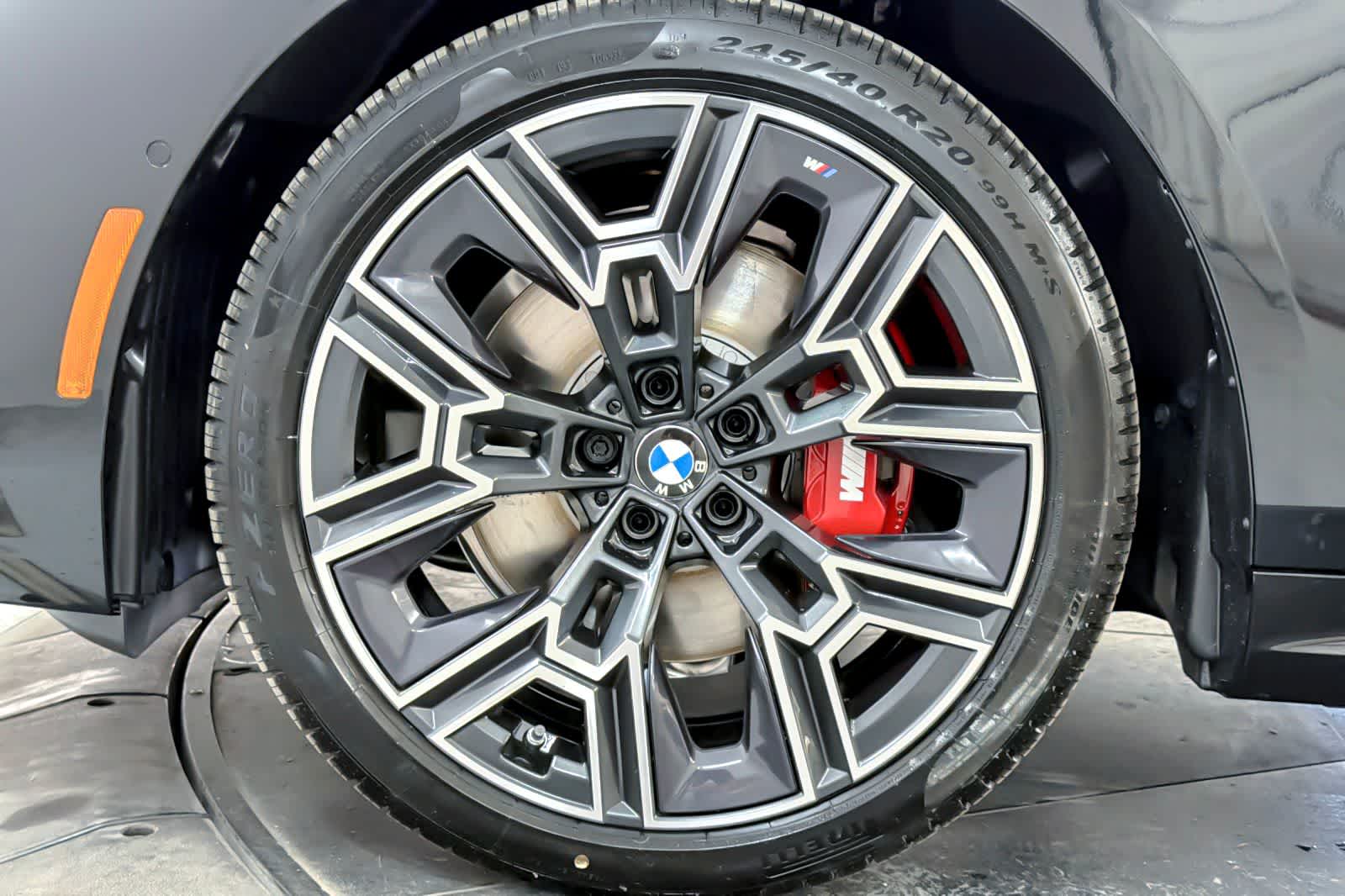 Thumbnail: 2026 BMW 5 Series - 24