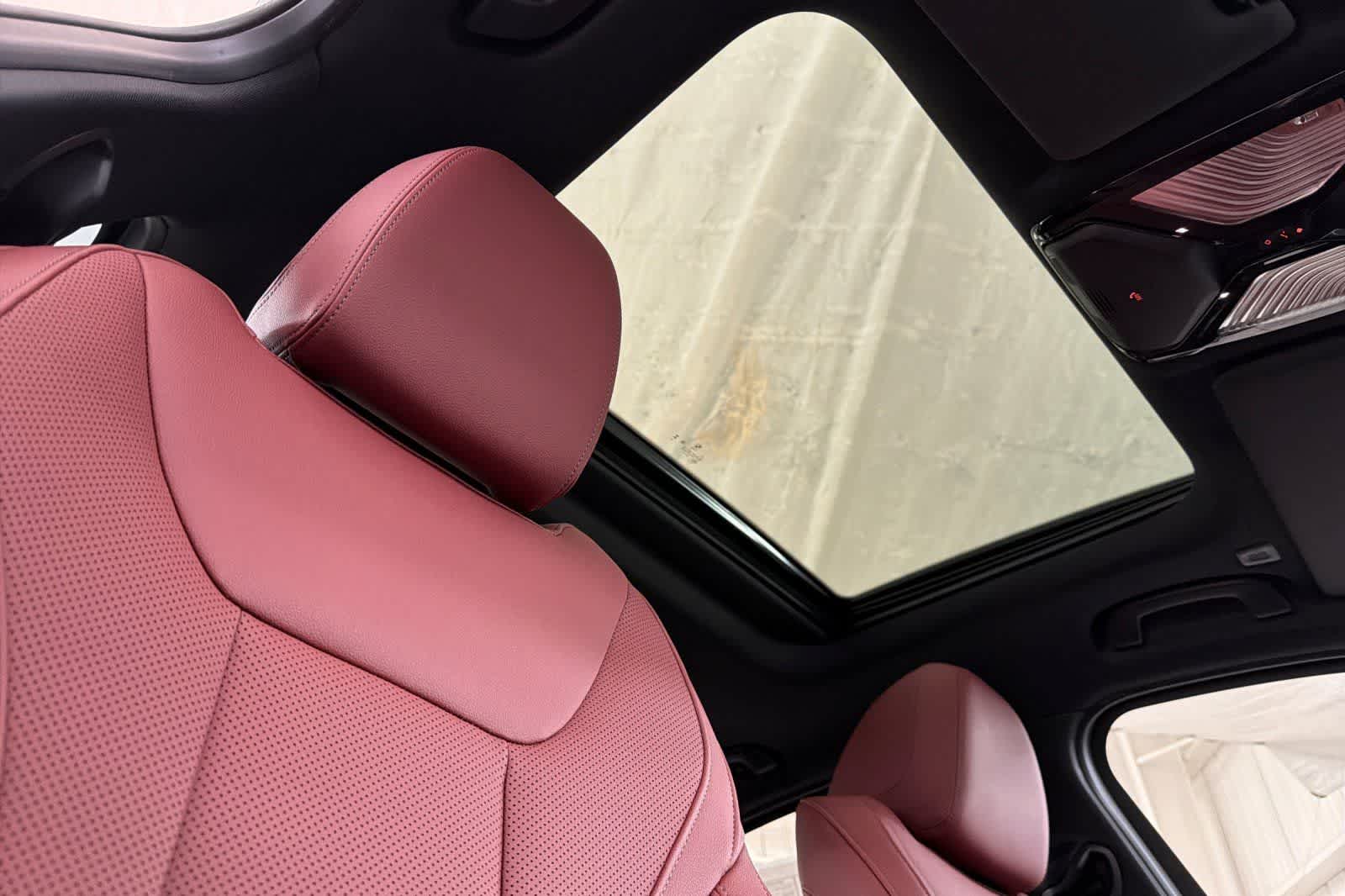 Thumbnail: 2026 BMW 3 Series - 16