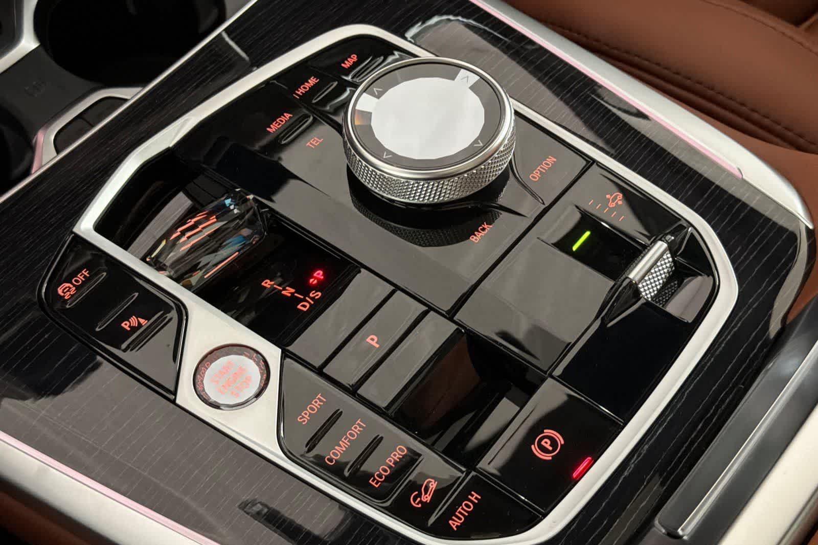 Thumbnail: 2027 BMW X7 - 22