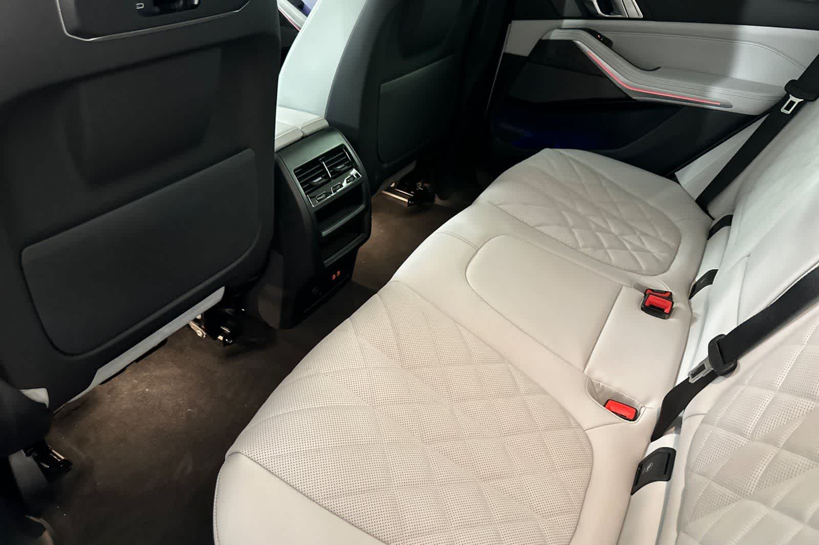 Thumbnail: 2026 BMW X5 - 4